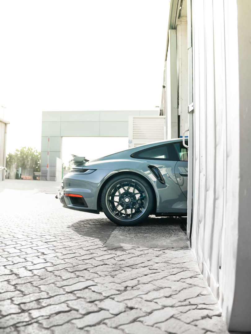 2025 PORSCHE 911