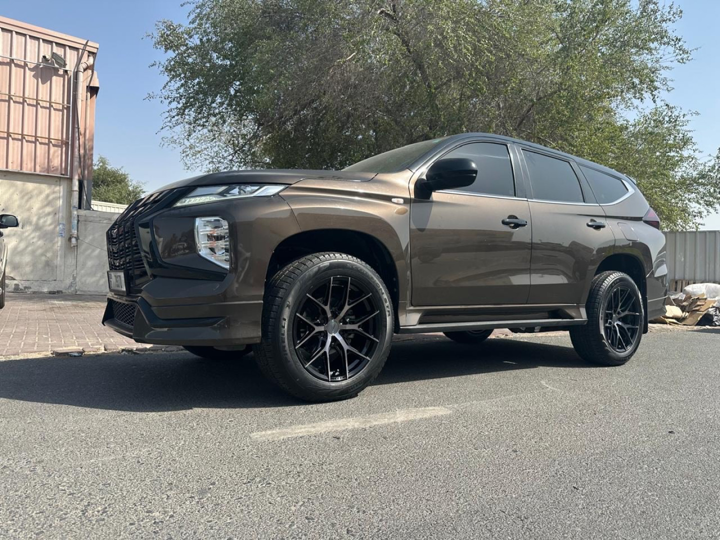 2021 MITSUBISHI MONTERO SPORT gallery image 2