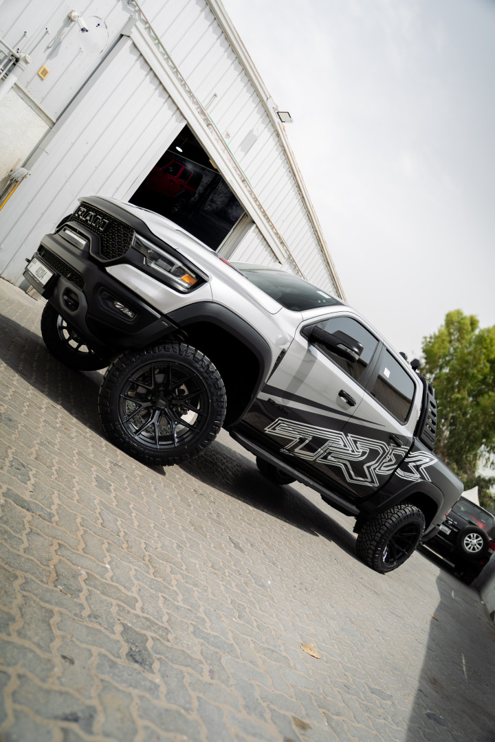 2023 DODGE RAM gallery image 5