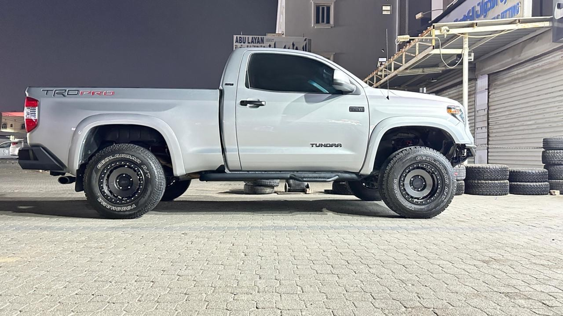 2012 TOYOTA TUNDRA fitted with Relations Race Wheels RG3-H Forged GLOSS GUNMETAL Wheel