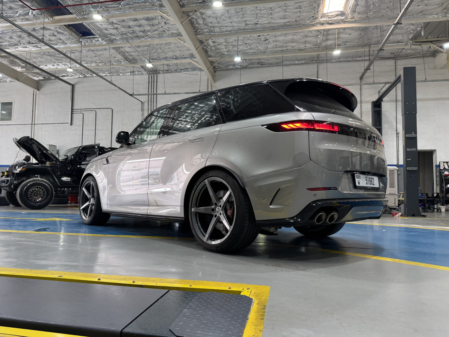 2025 LAND ROVER RANGE ROVER SPORT