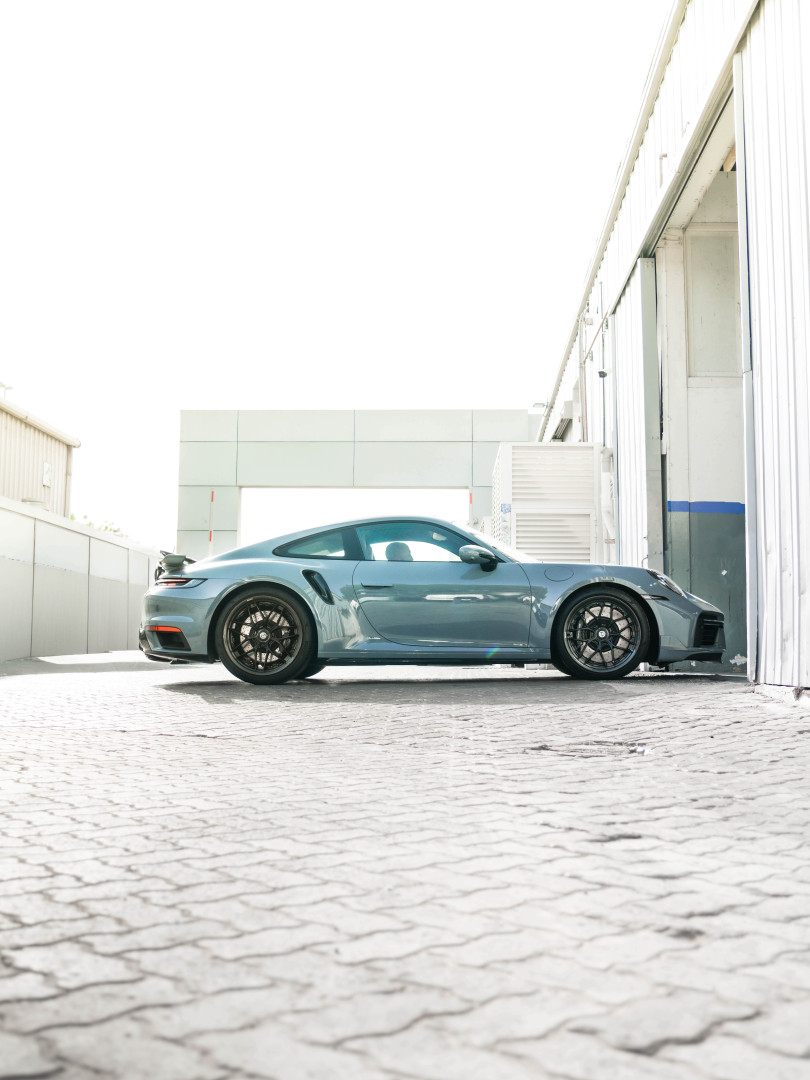 2025 PORSCHE 911 gallery image 2