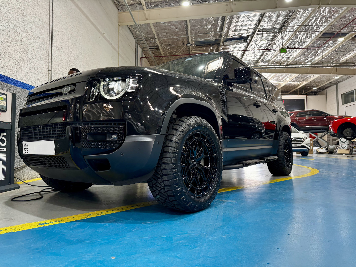 2024 LAND ROVER DEFENDER gallery image 4