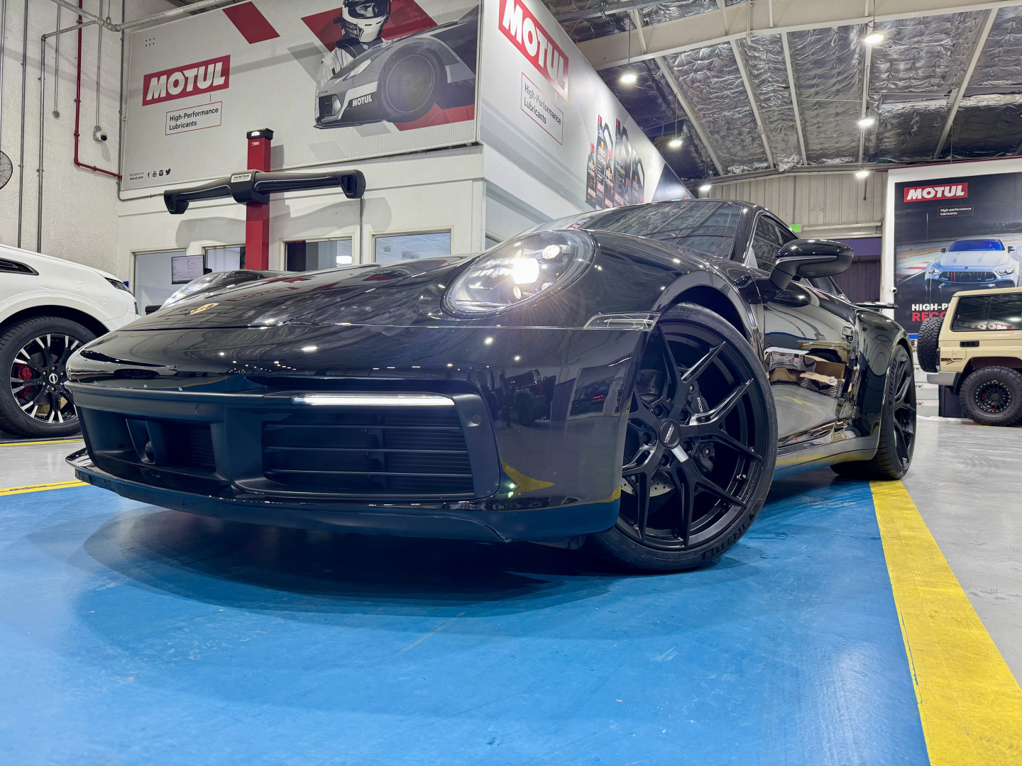 2020 PORSCHE 911 gallery image 2