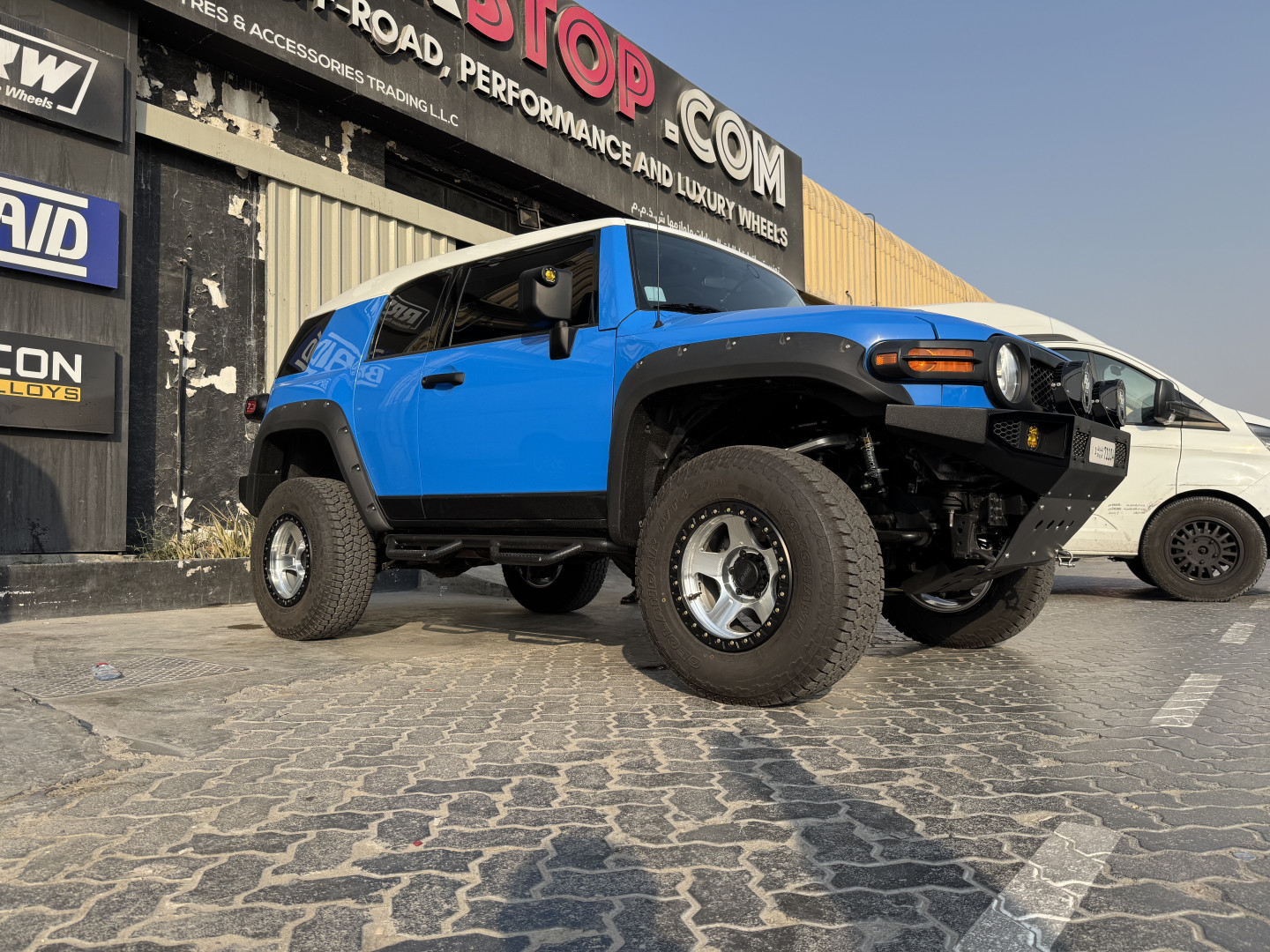 2015 TOYOTA FJ CRUISER gallery image 8