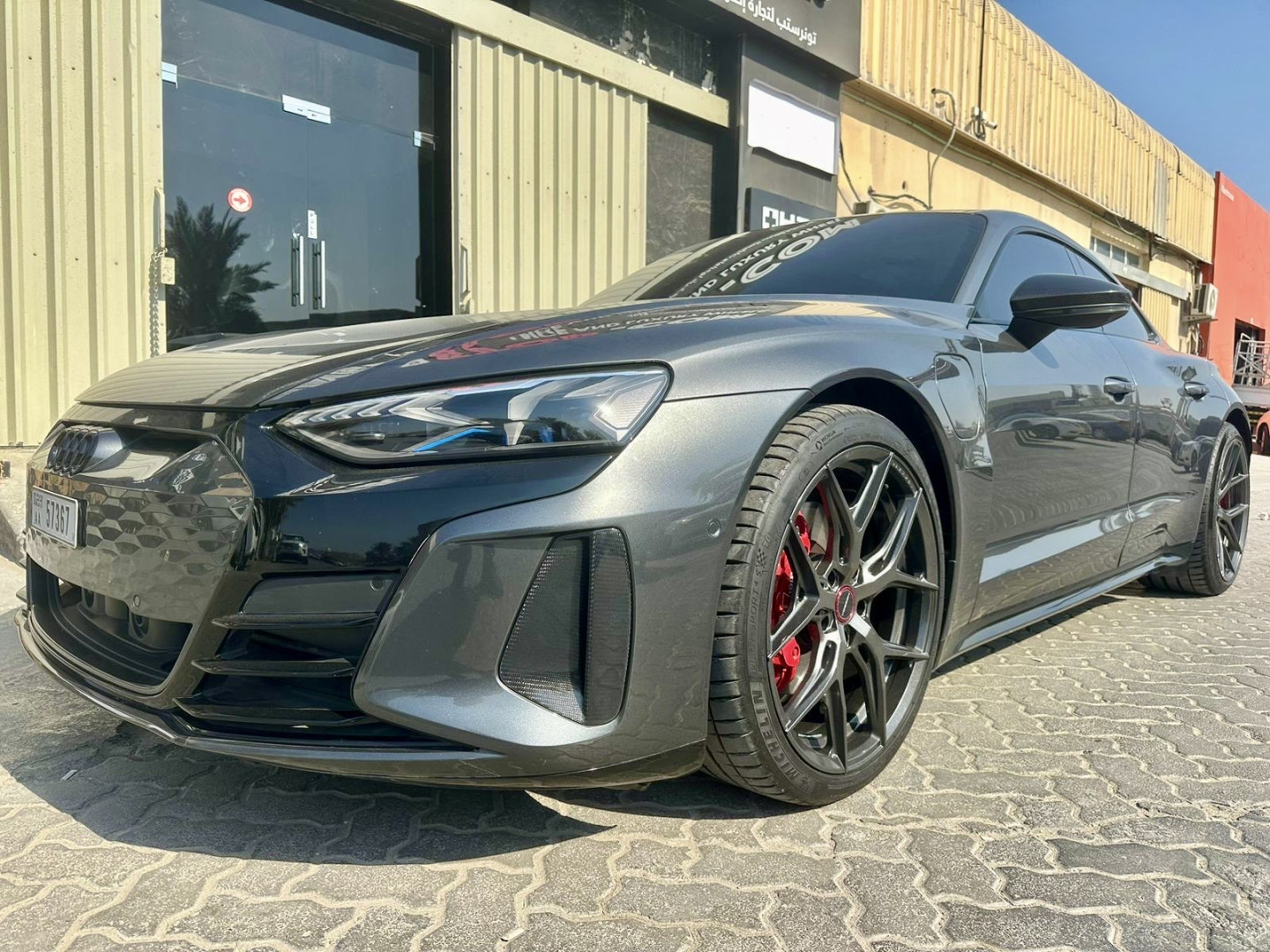 2024 AUDI E-TRON GT gallery image 5