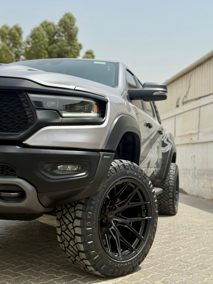 2023 DODGE RAM gallery image 6