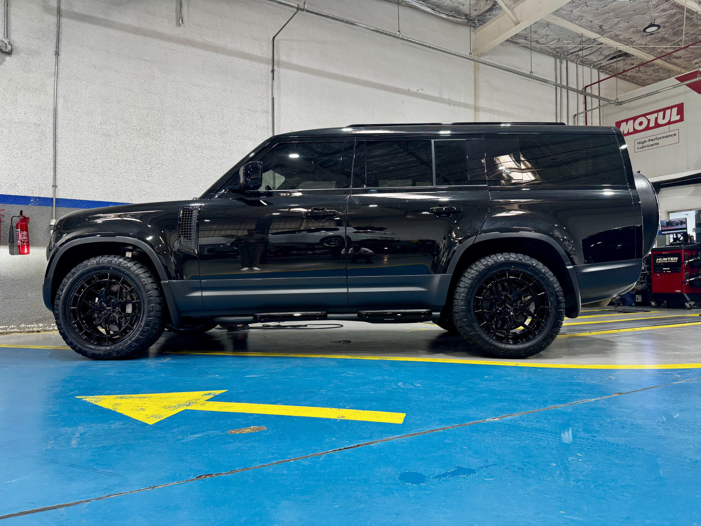 2024 LAND ROVER DEFENDER