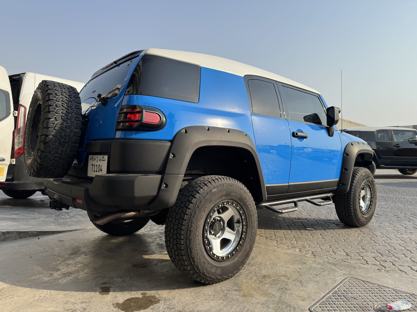 2015 TOYOTA FJ CRUISER gallery image 2