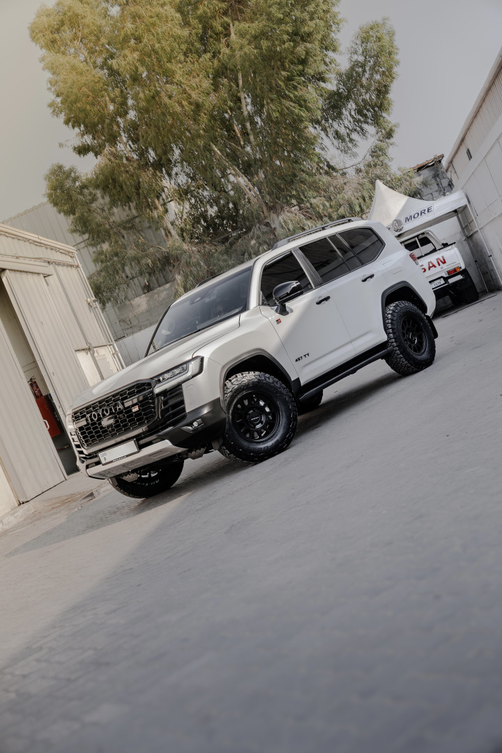 2022 TOYOTA LAND CRUISER 300GR