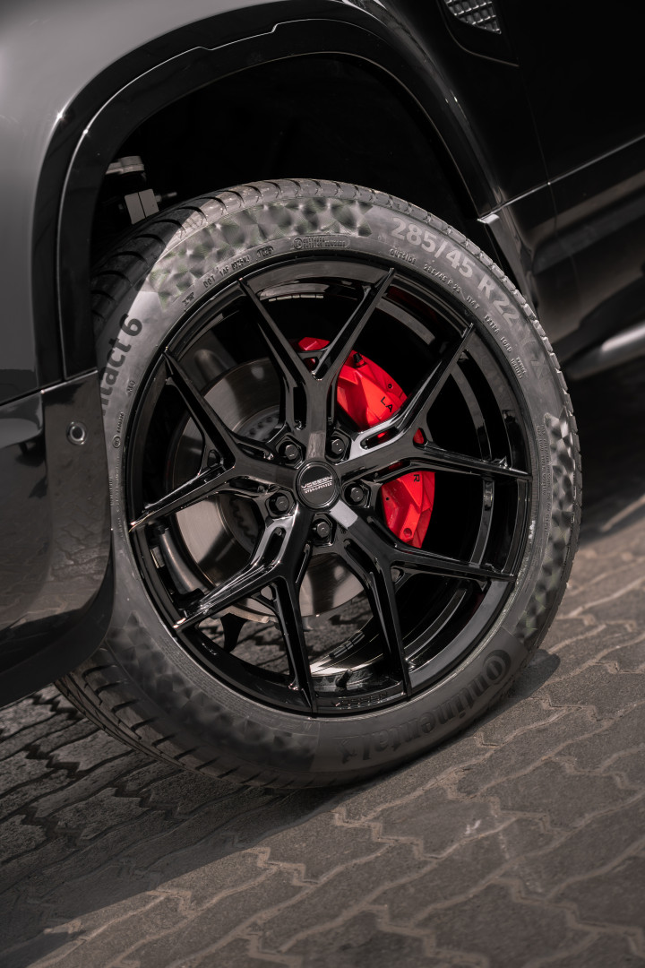 2024 LAND ROVER DEFENDER