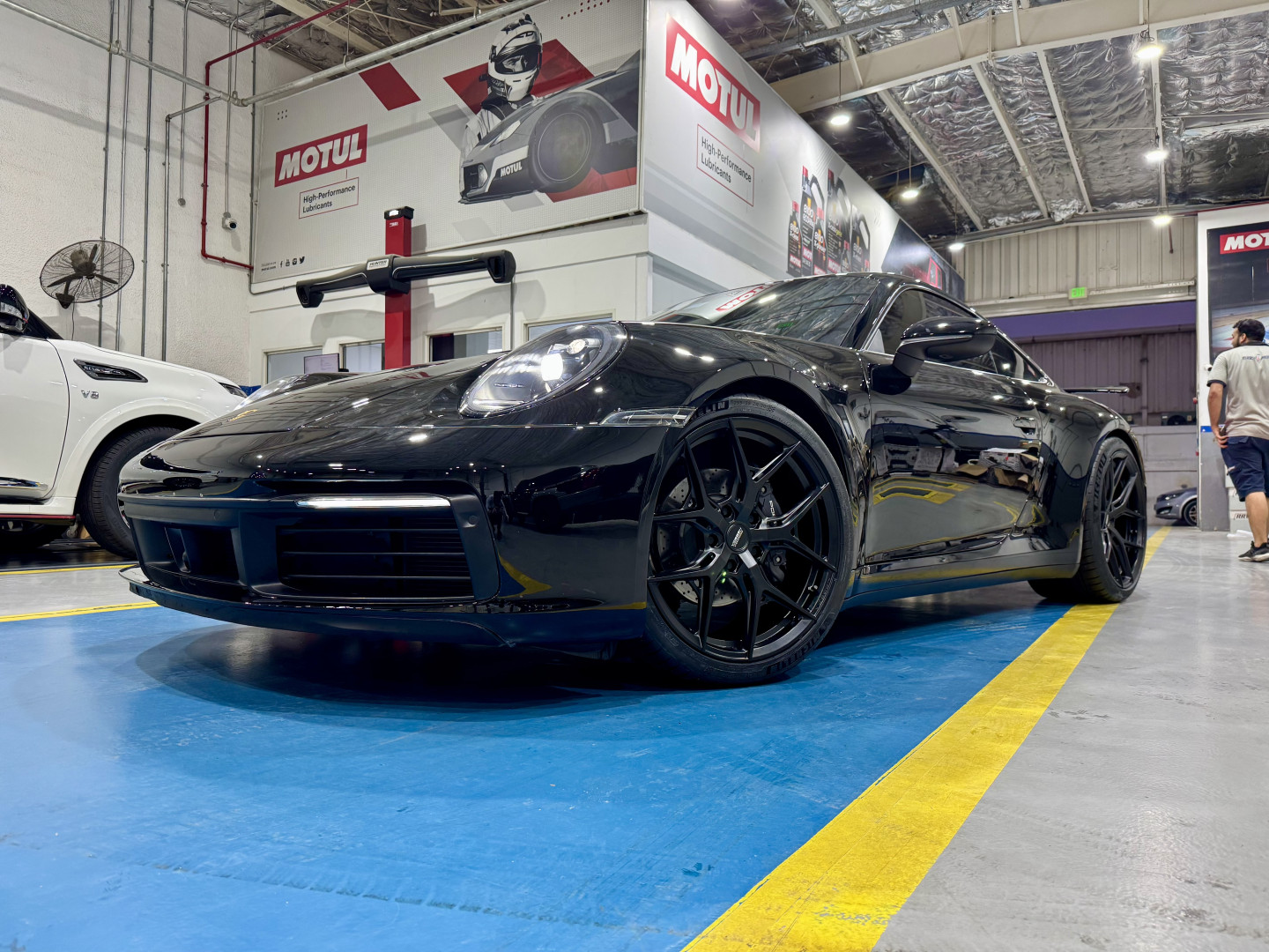 2020 PORSCHE 911 gallery image 6