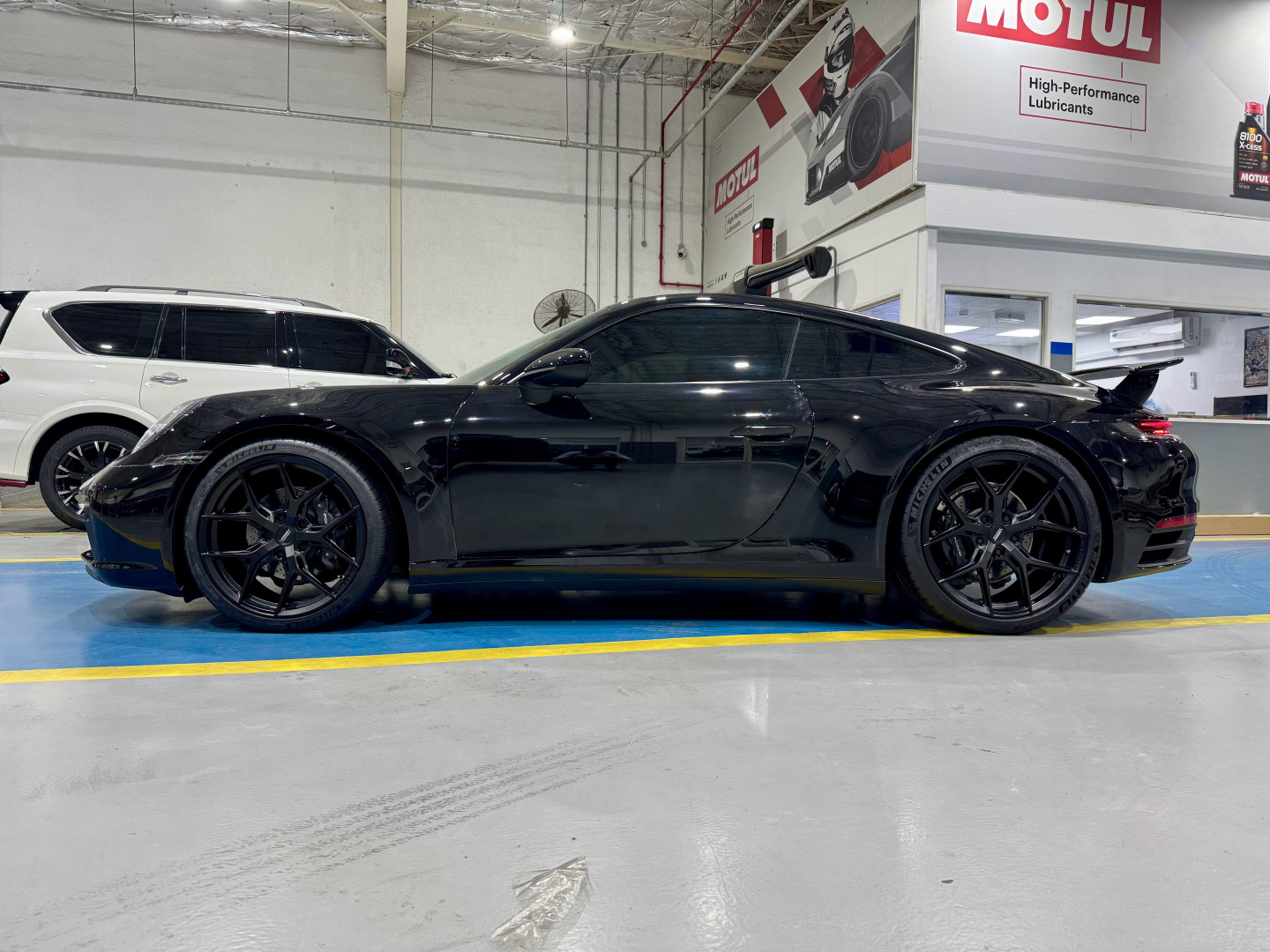 2020 PORSCHE 911 gallery image 5