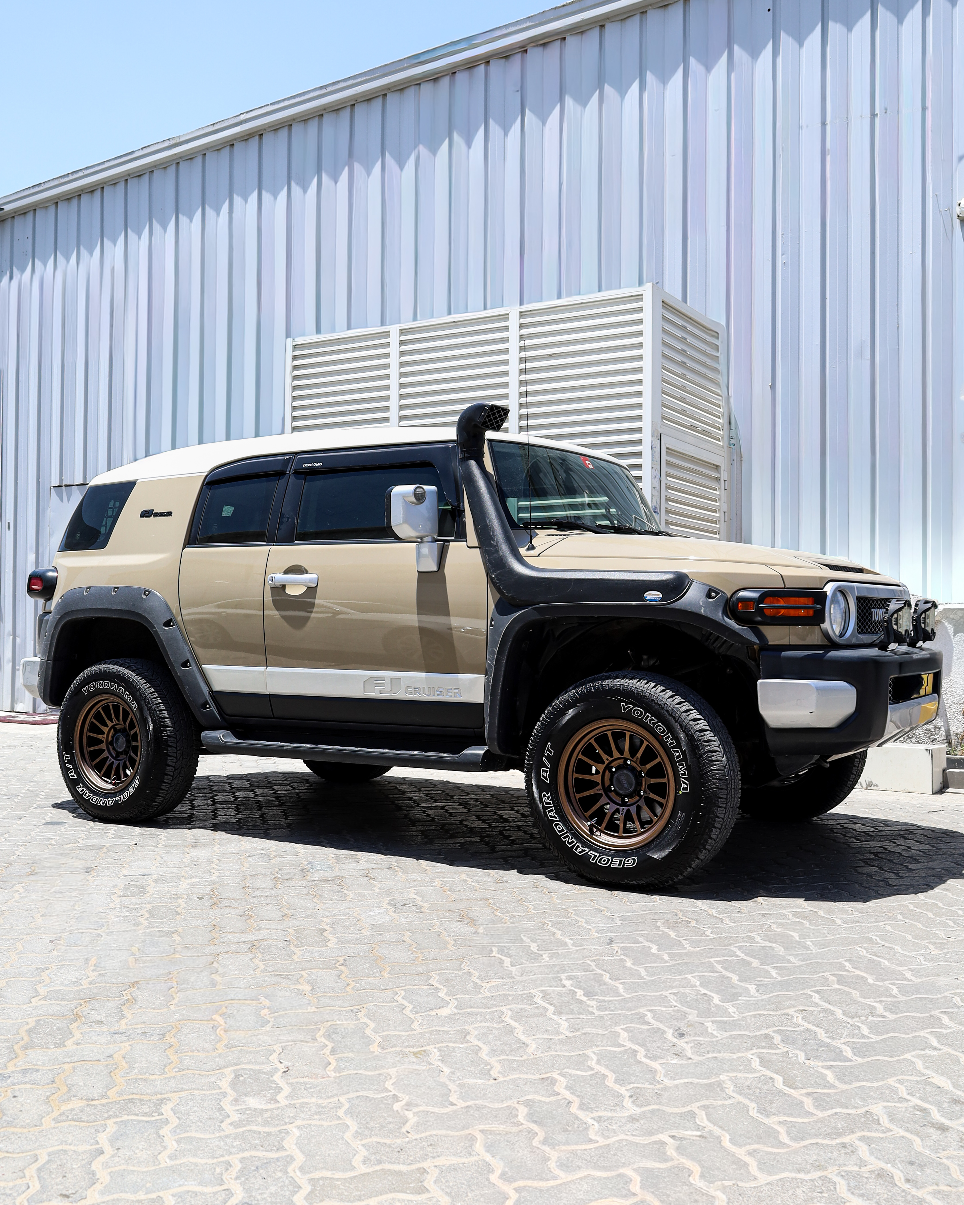 2013 TOYOTA FJ CRUISER gallery image 3