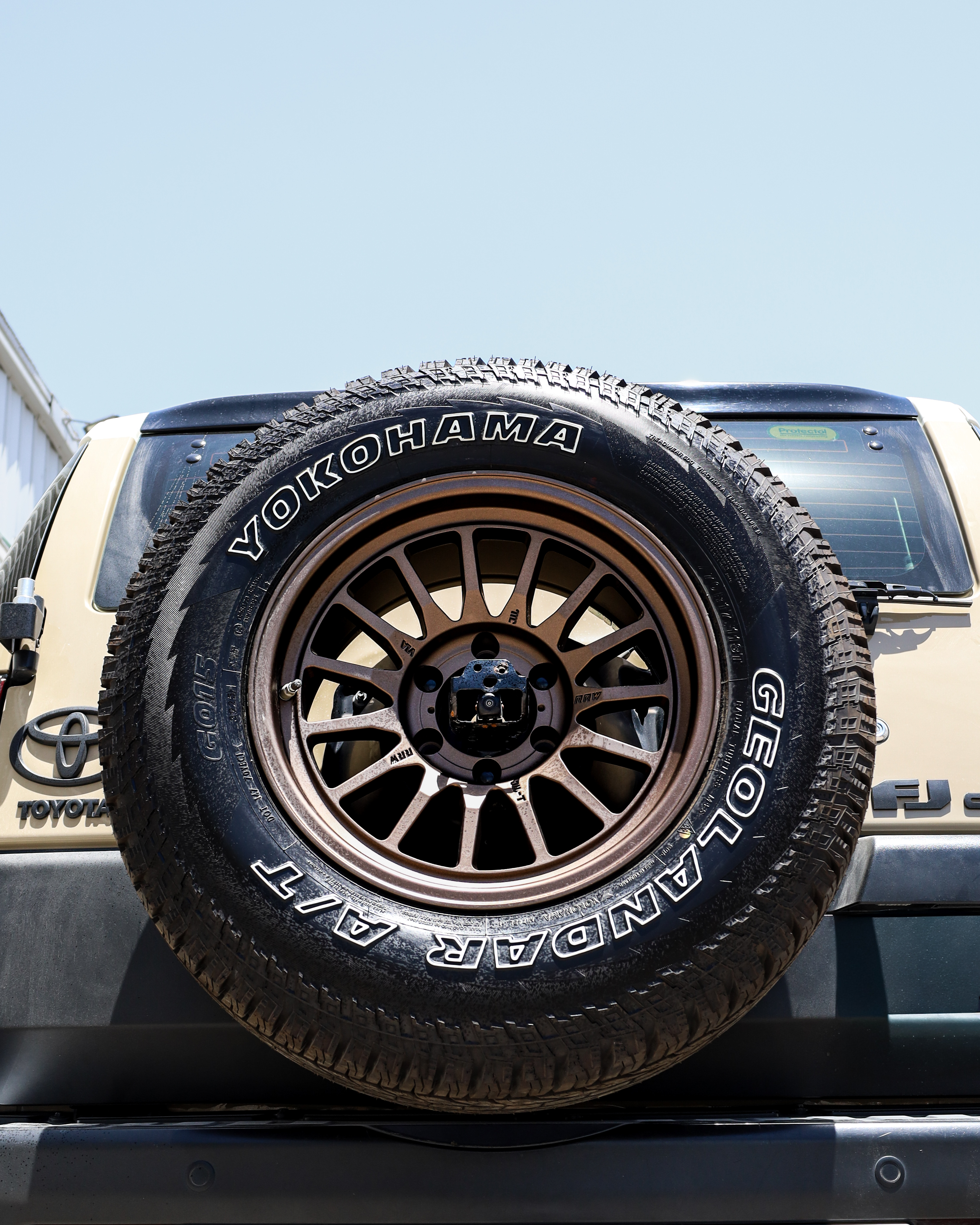 2013 TOYOTA FJ CRUISER gallery image 4