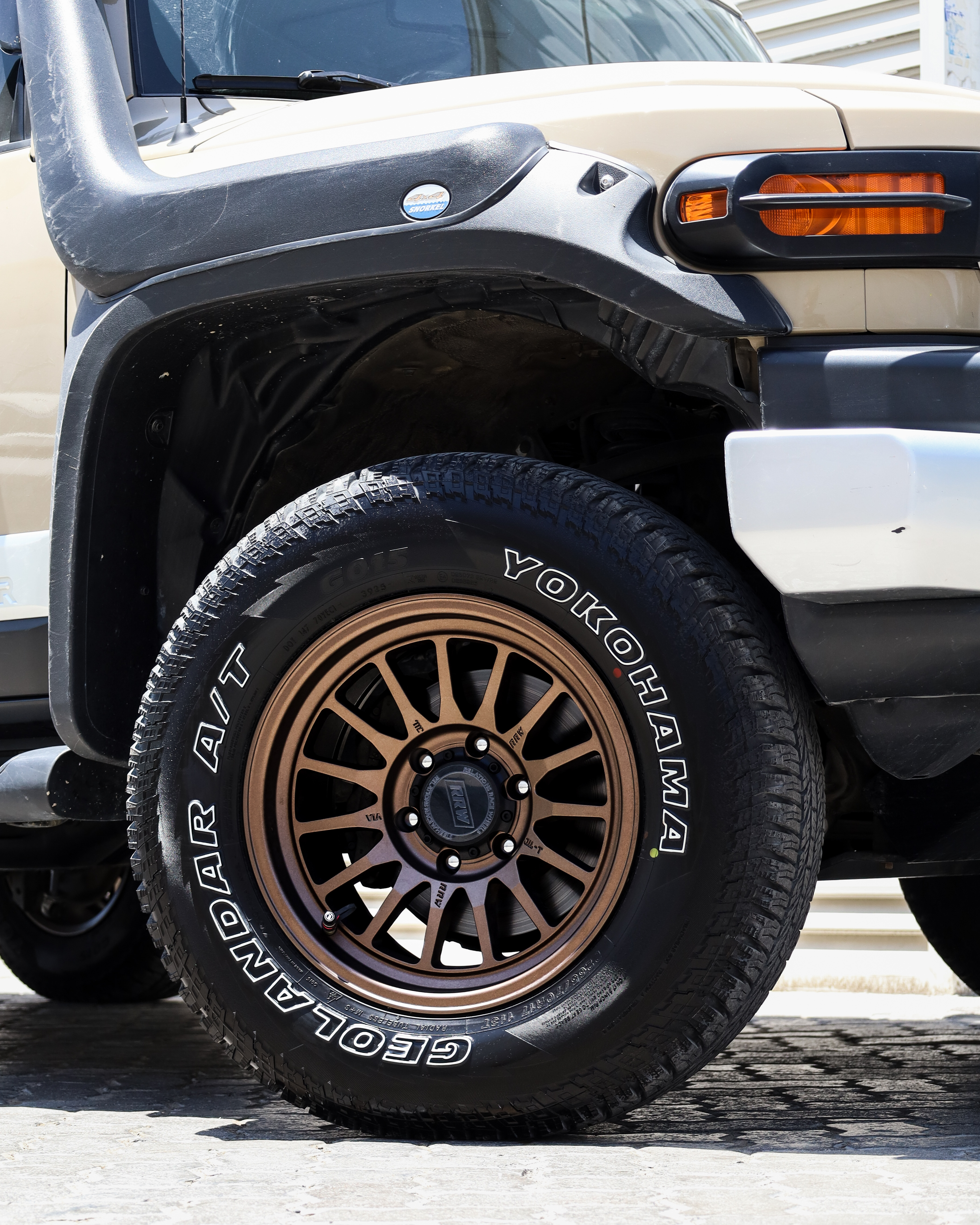 2013 TOYOTA FJ CRUISER gallery image 5