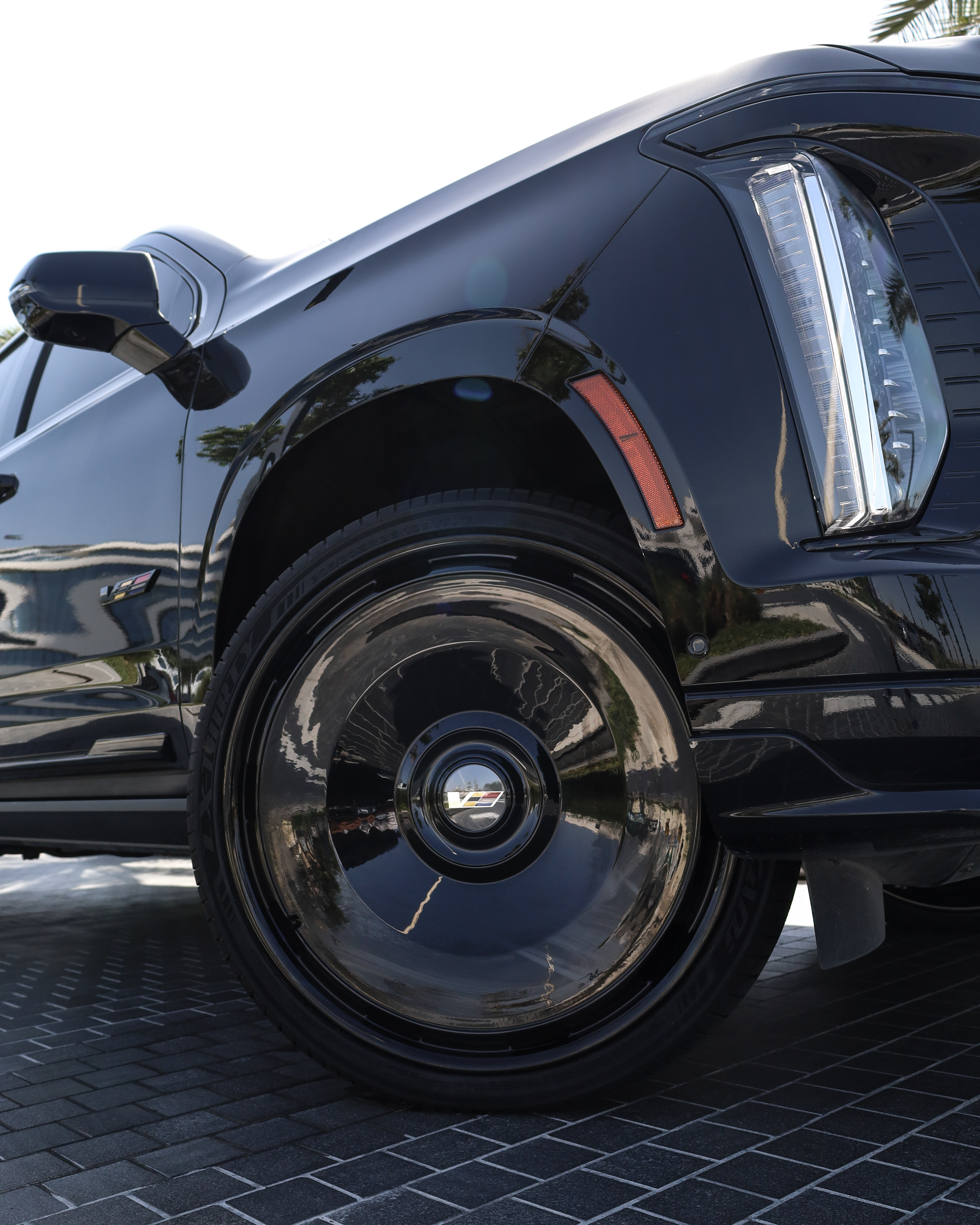 2025 CADILLAC  ESCALADE gallery image 2