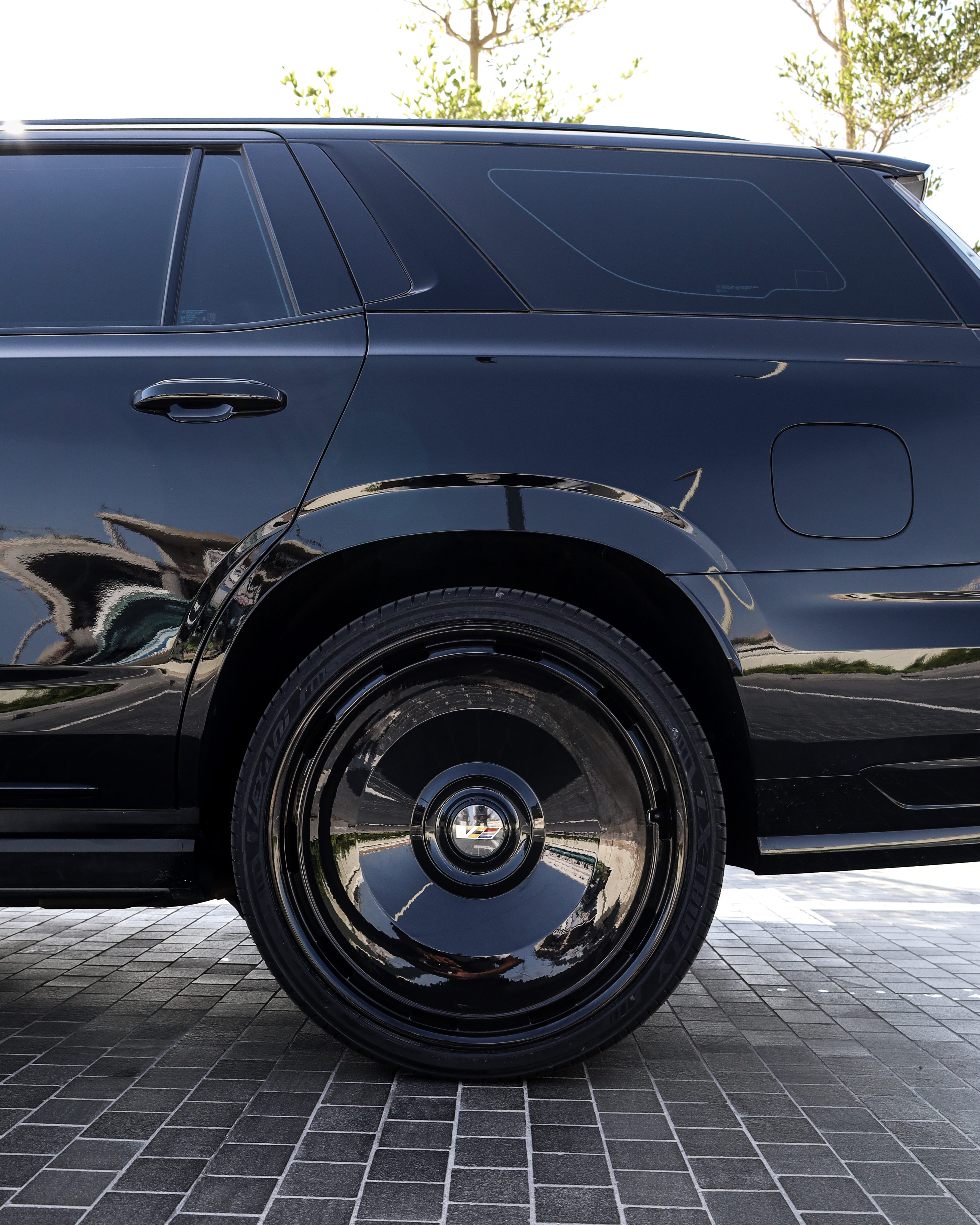 2025 CADILLAC  ESCALADE gallery image 9