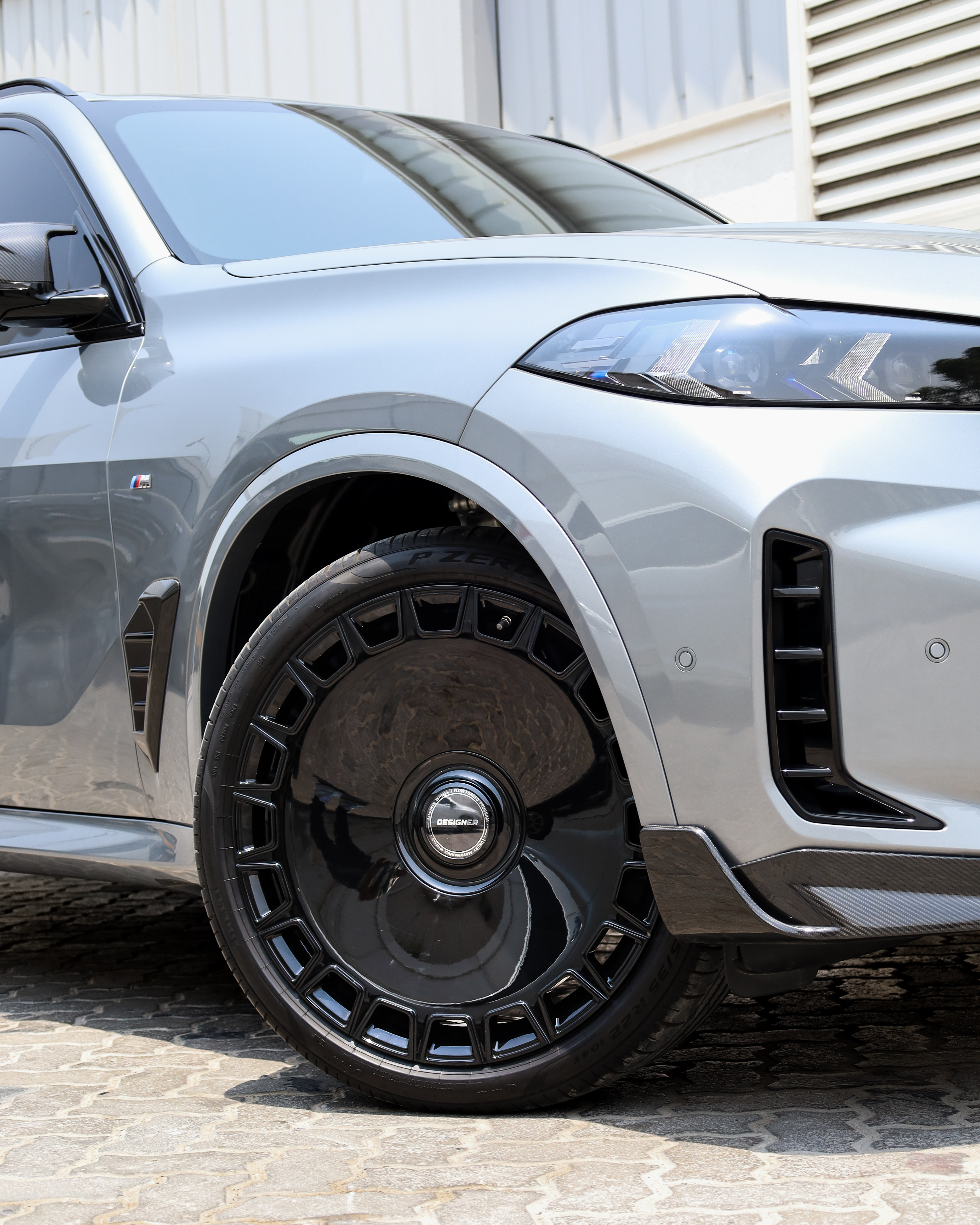 2025 BMW X5 gallery image 2