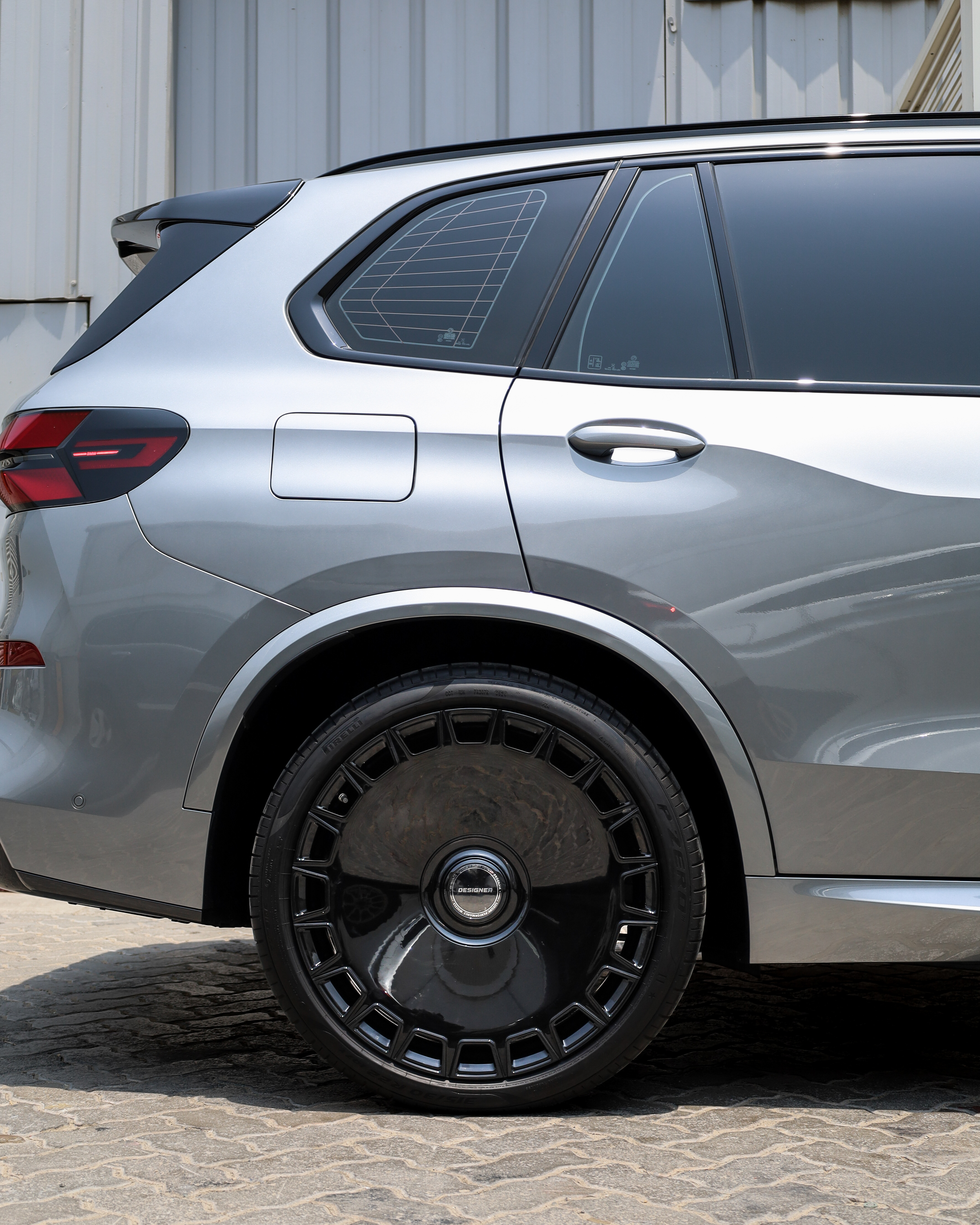 2025 BMW X5 gallery image 5