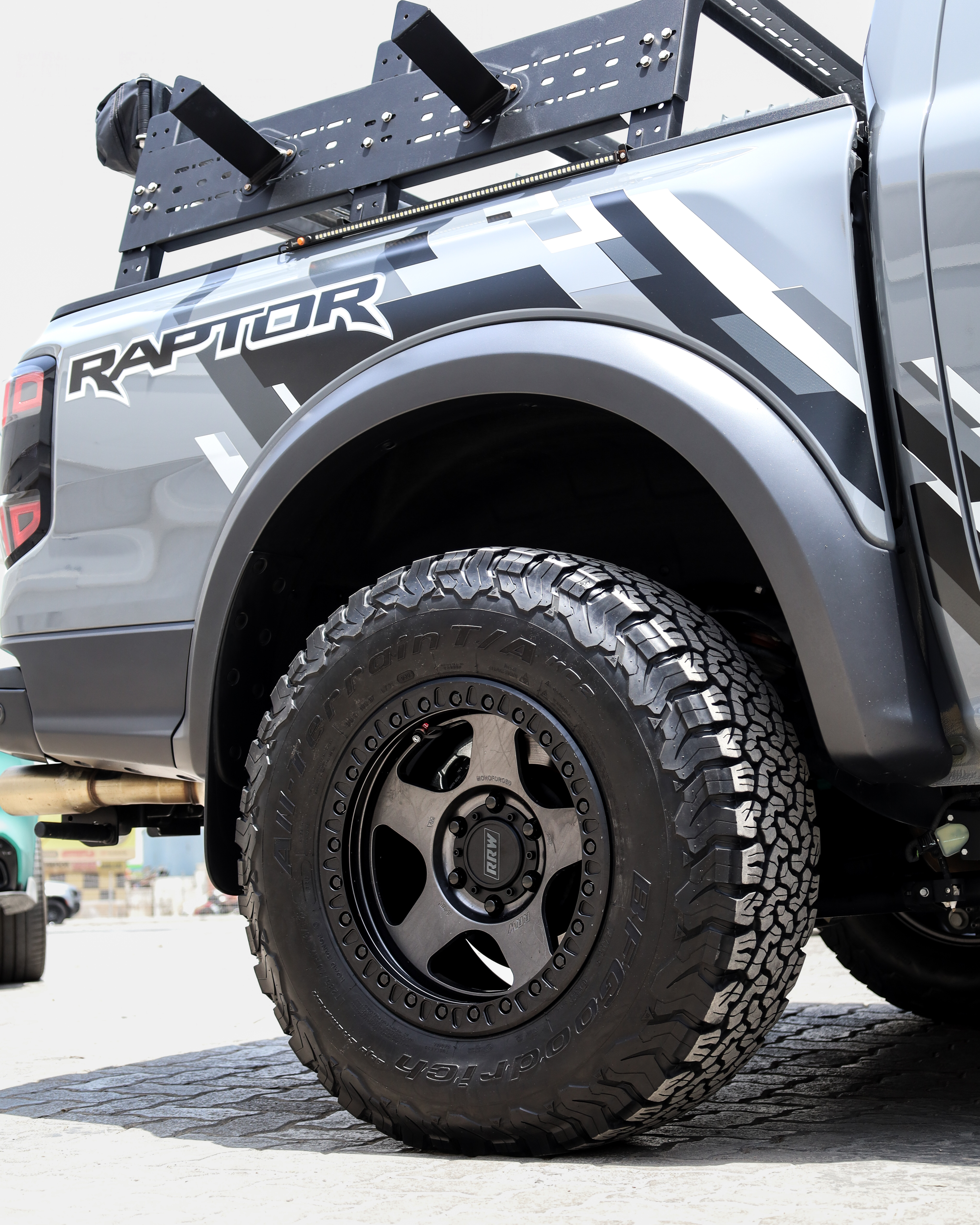 2025 FORD RANGER RAPTOR gallery image 3