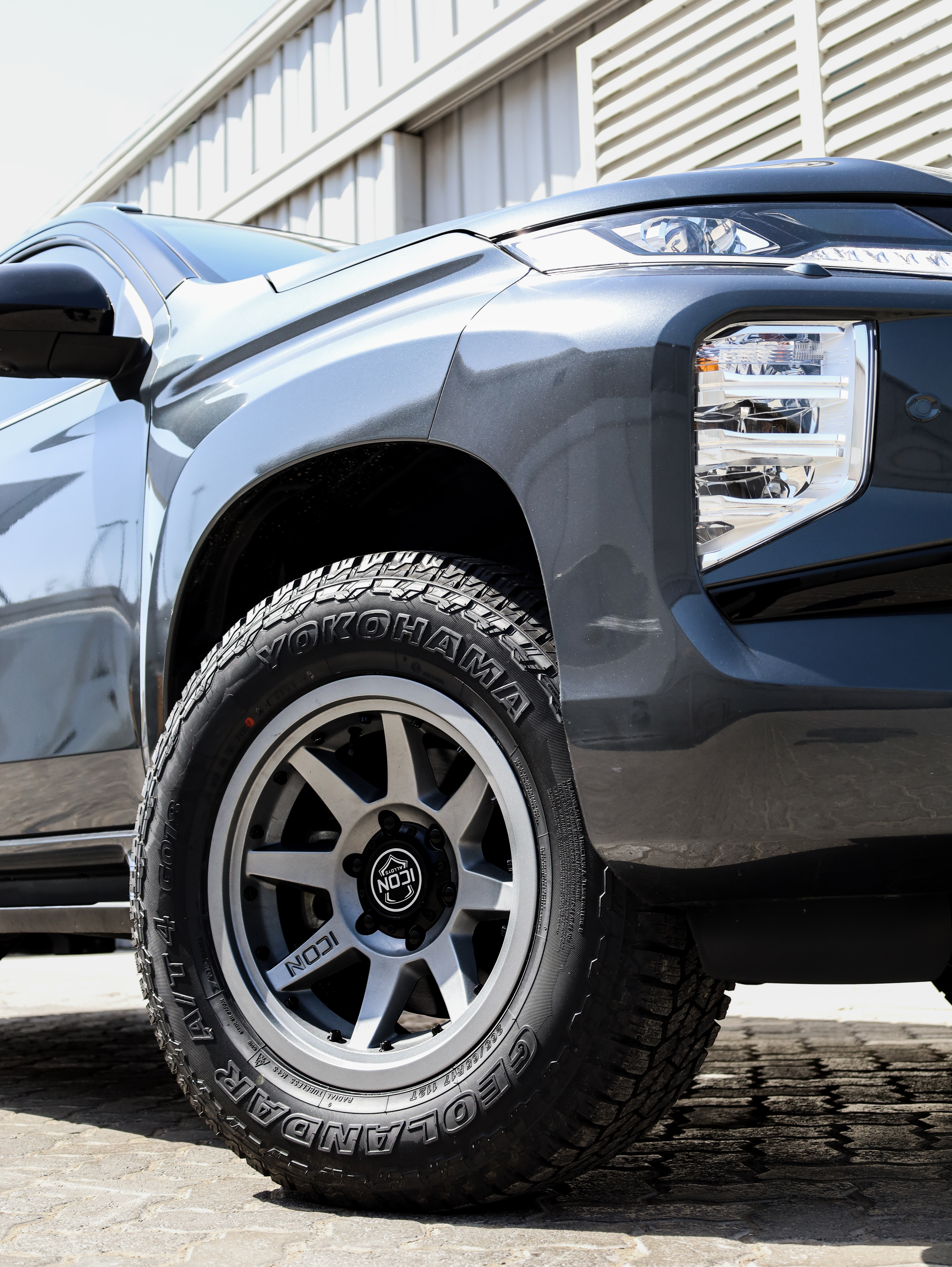 2021 MITSUBISHI MONTERO SPORT gallery image 2