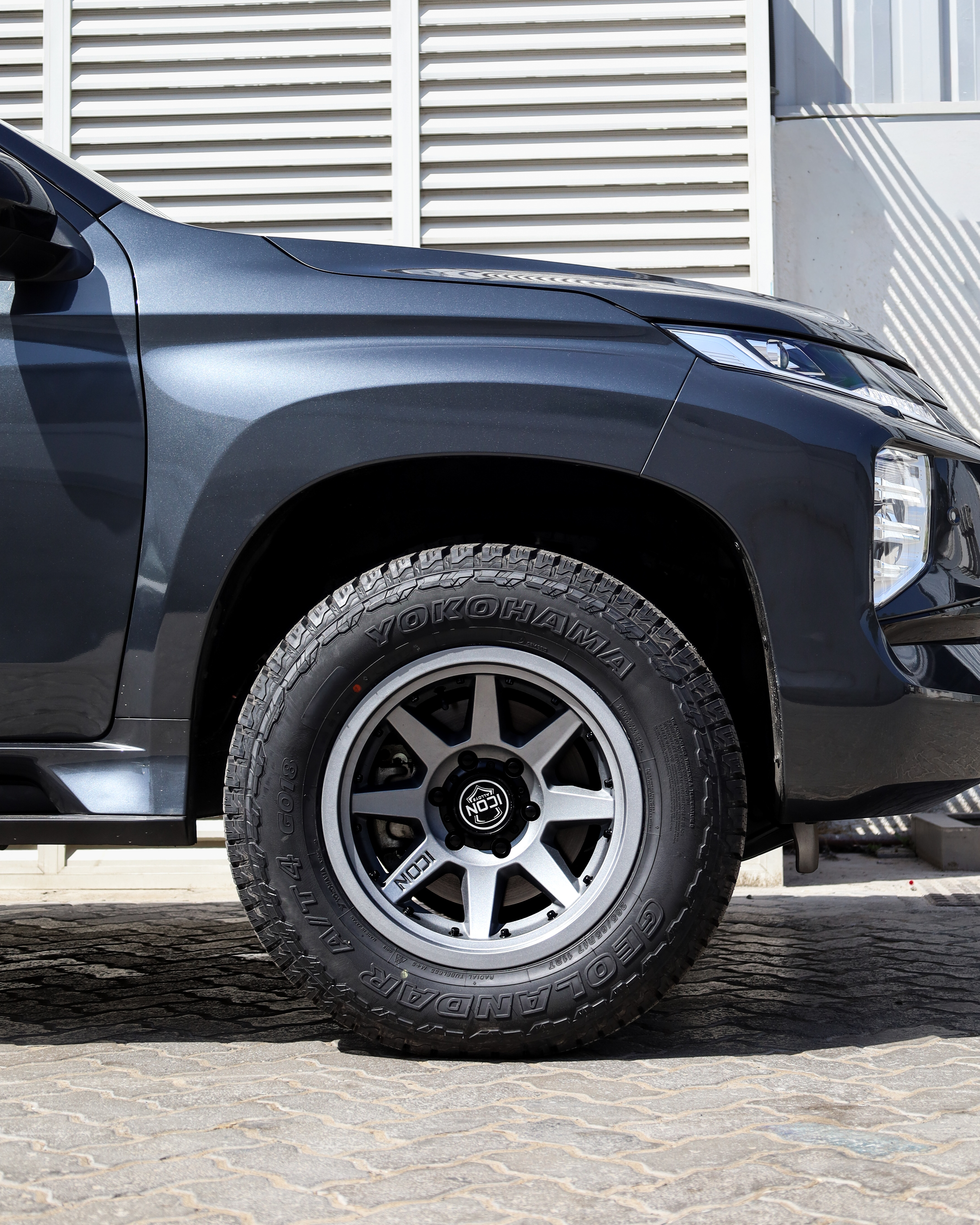 2021 MITSUBISHI MONTERO SPORT gallery image 3