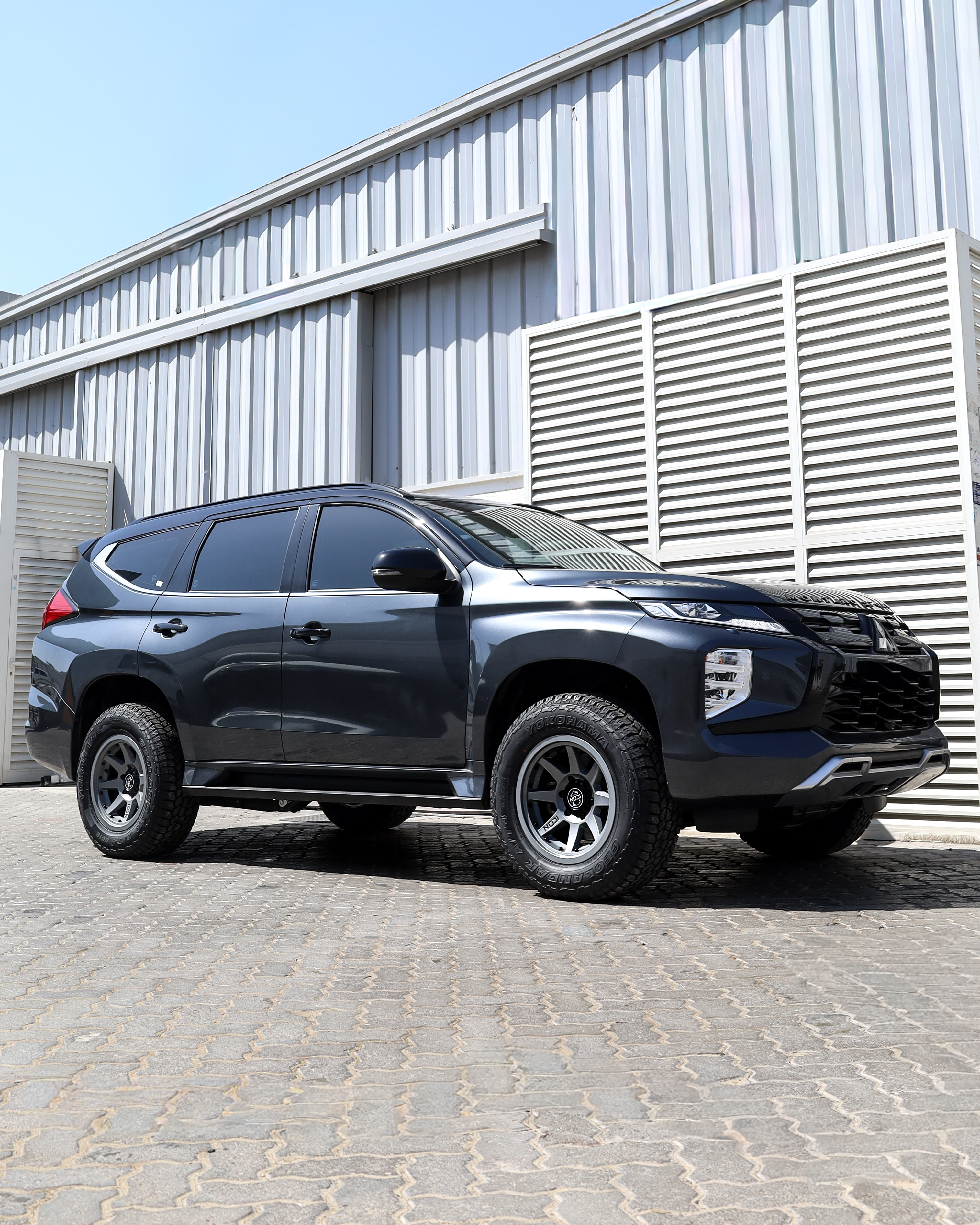2021 MITSUBISHI MONTERO SPORT gallery image 4