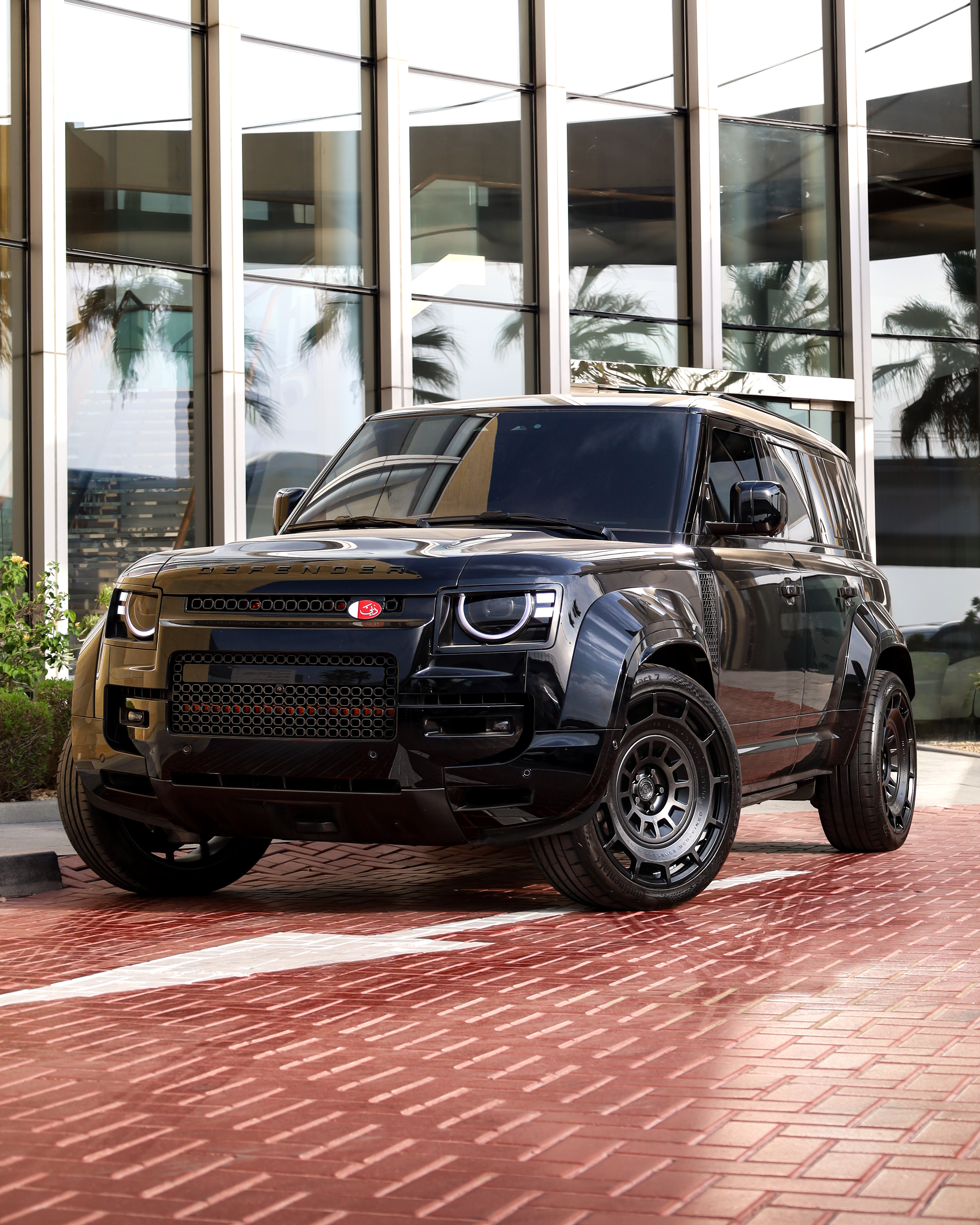 2025 LAND ROVER DEFENDER