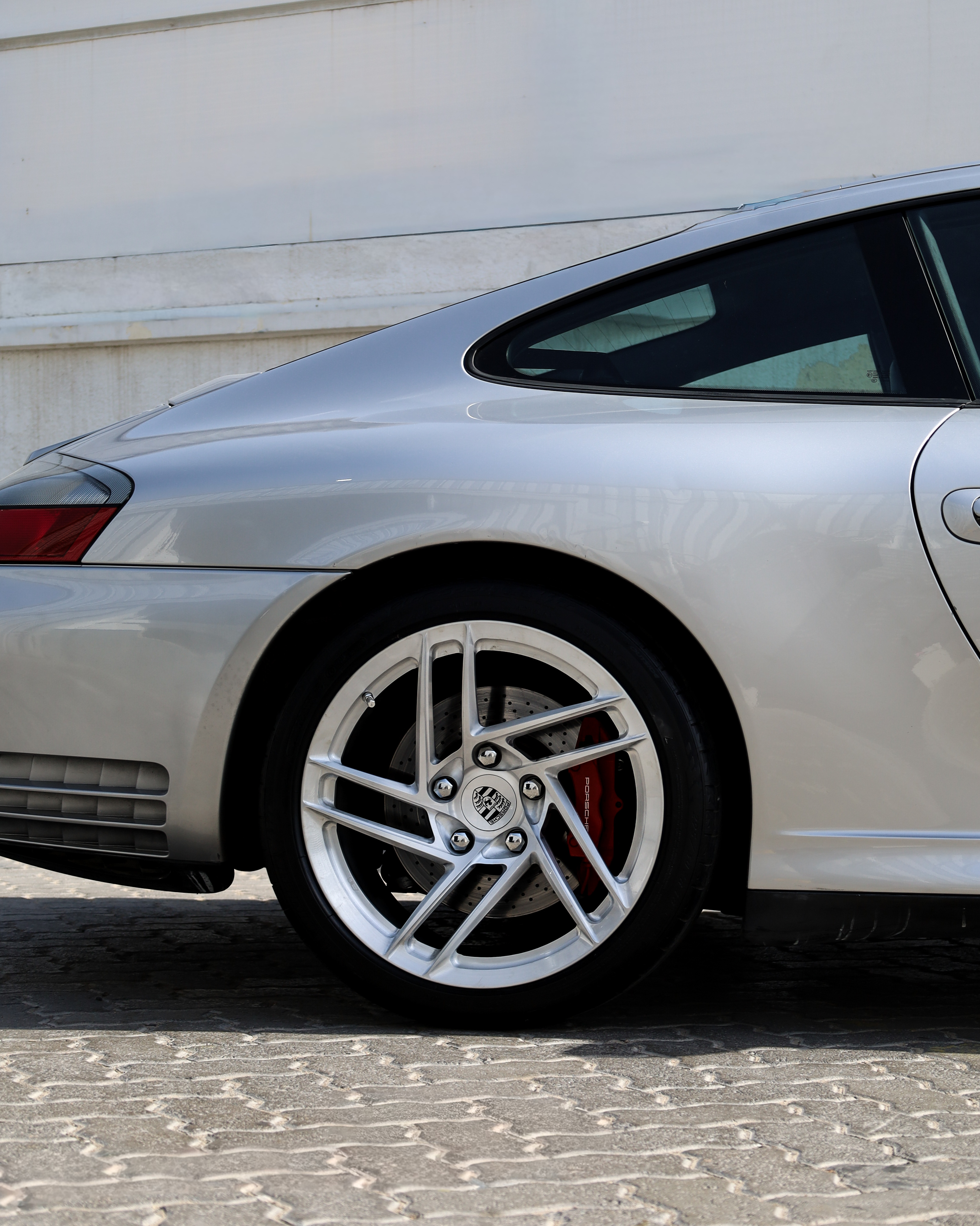 2004 PORSCHE  911 gallery image 5