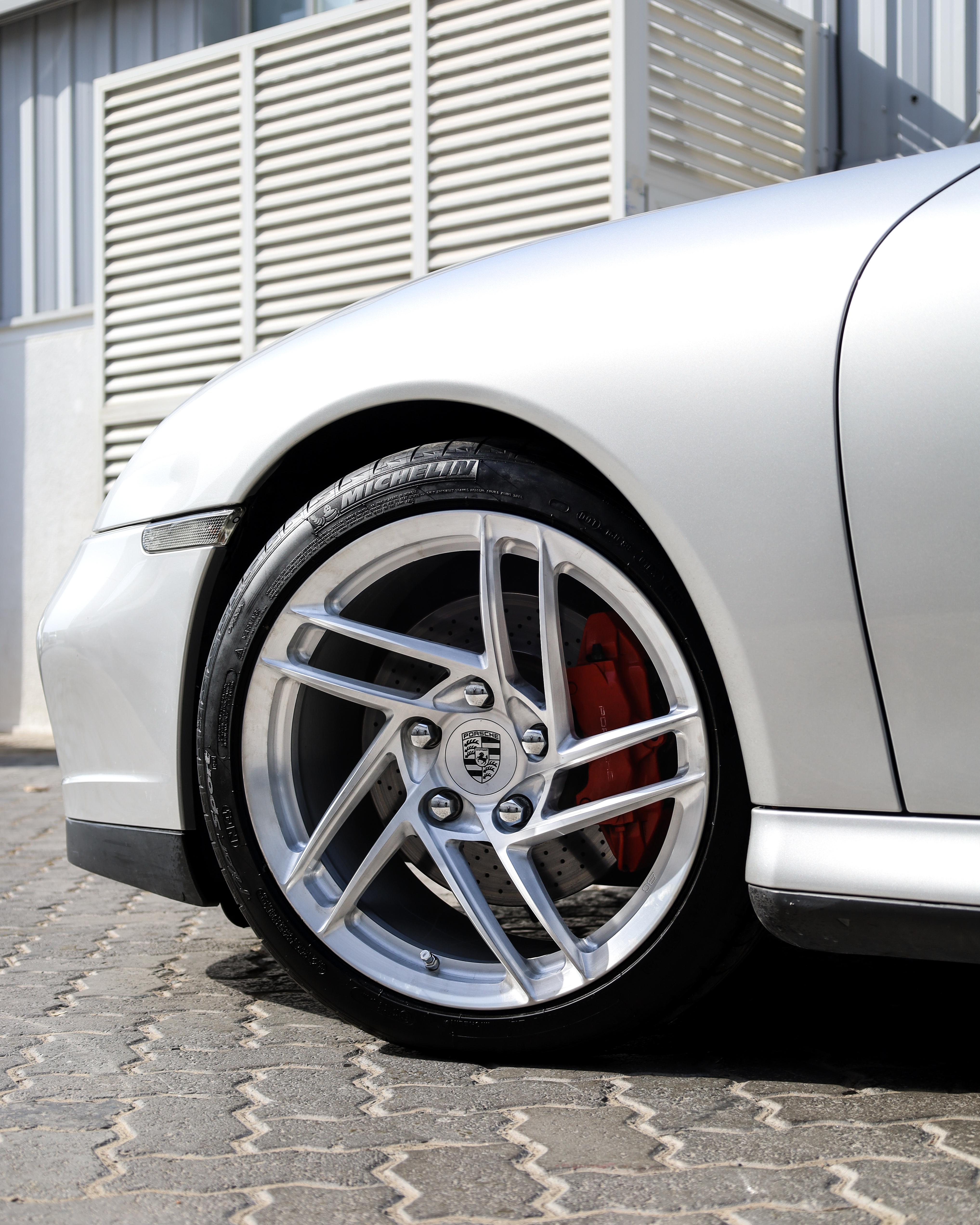 2004 PORSCHE  911 gallery image 6