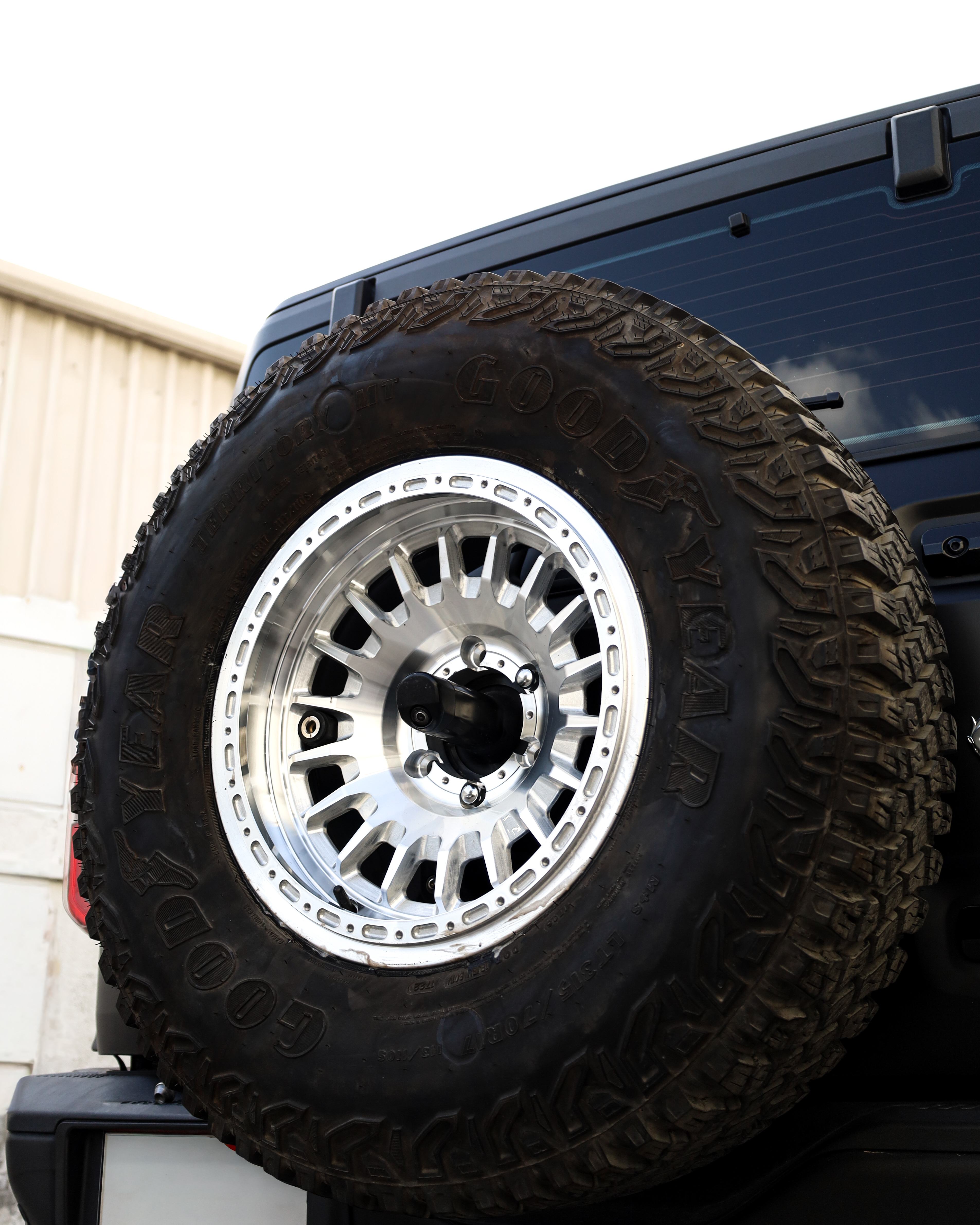 2025 FORD BRONCO gallery image 4