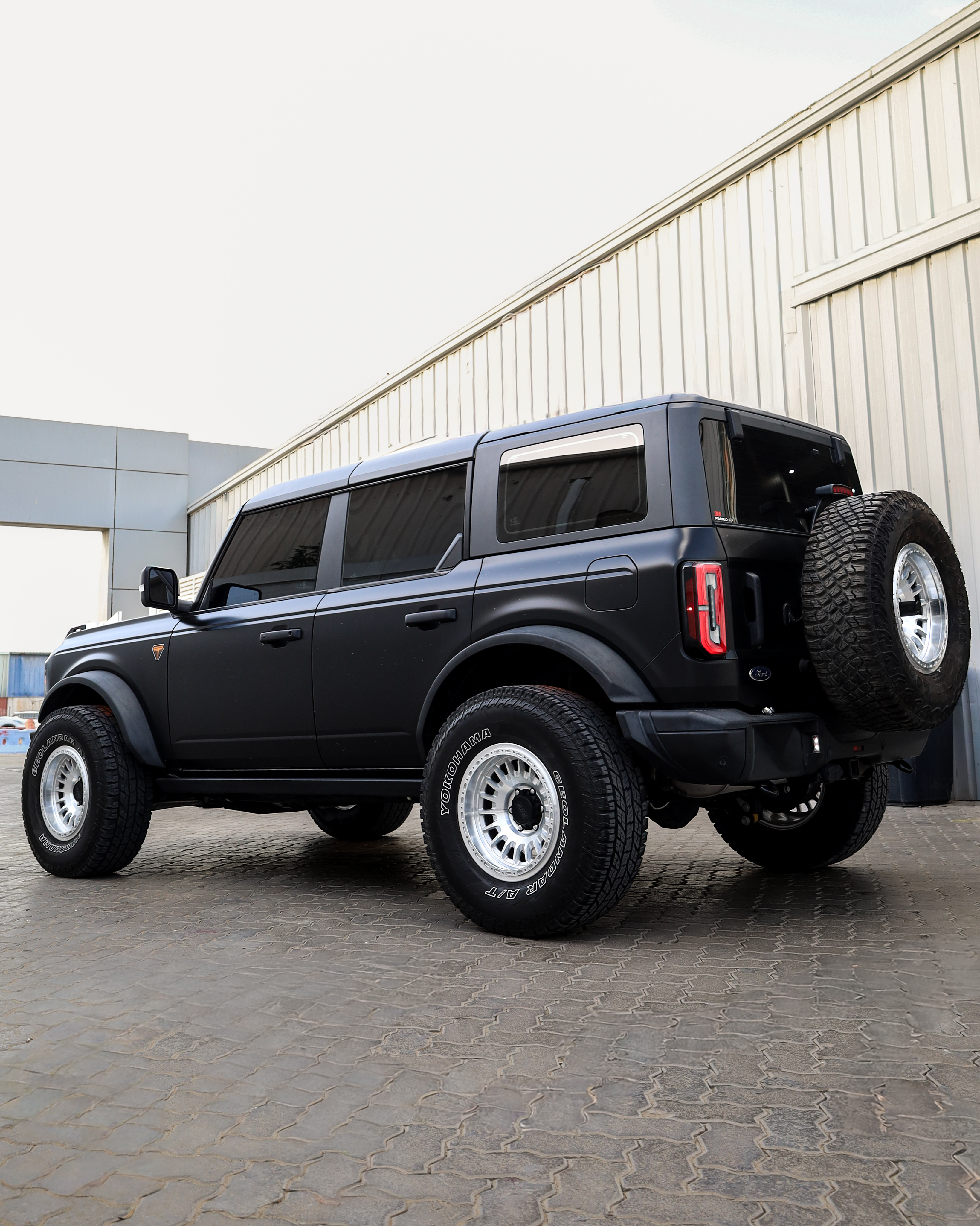 2025 FORD BRONCO gallery image 7