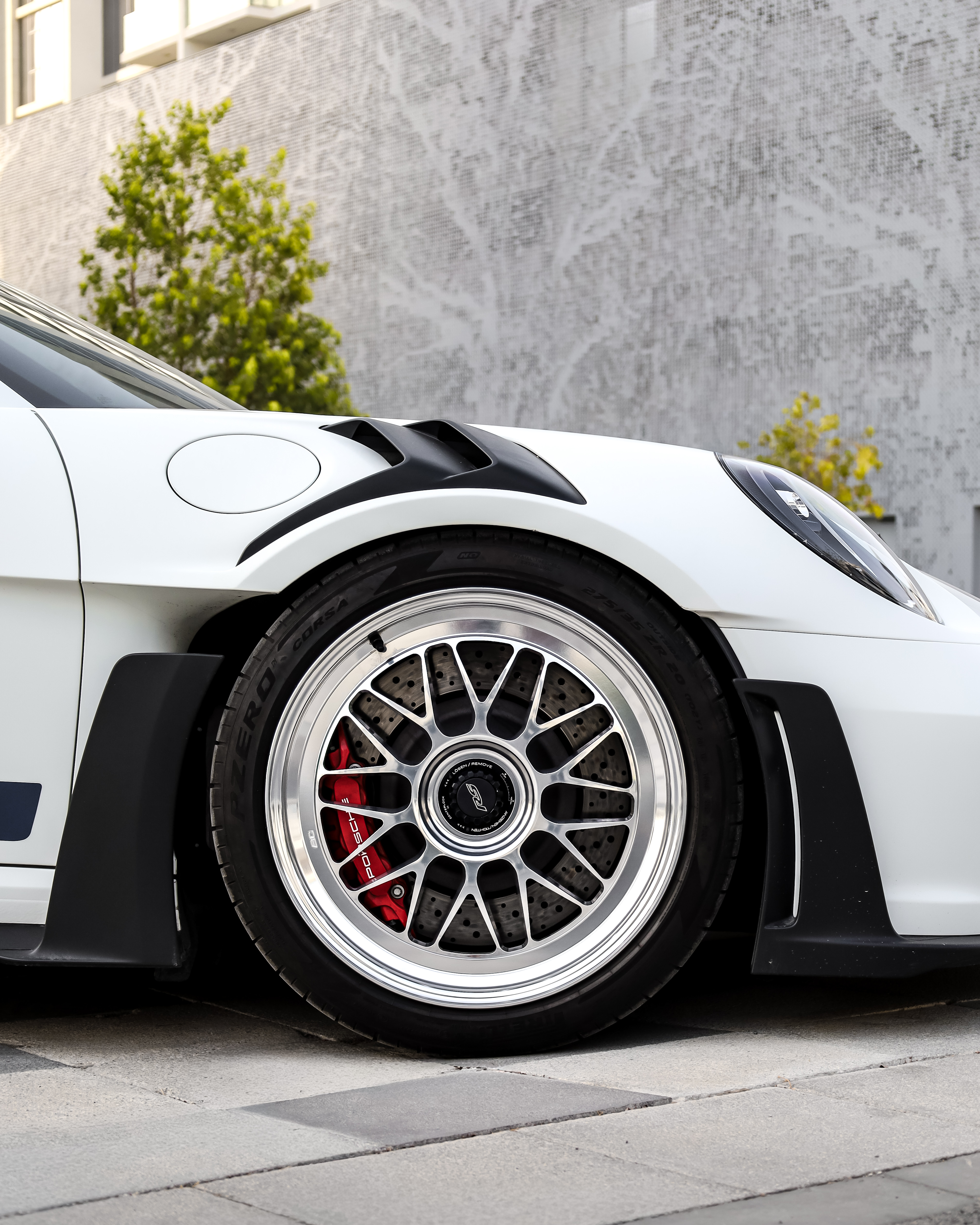 2025 PORSCHE 911 gallery image 2