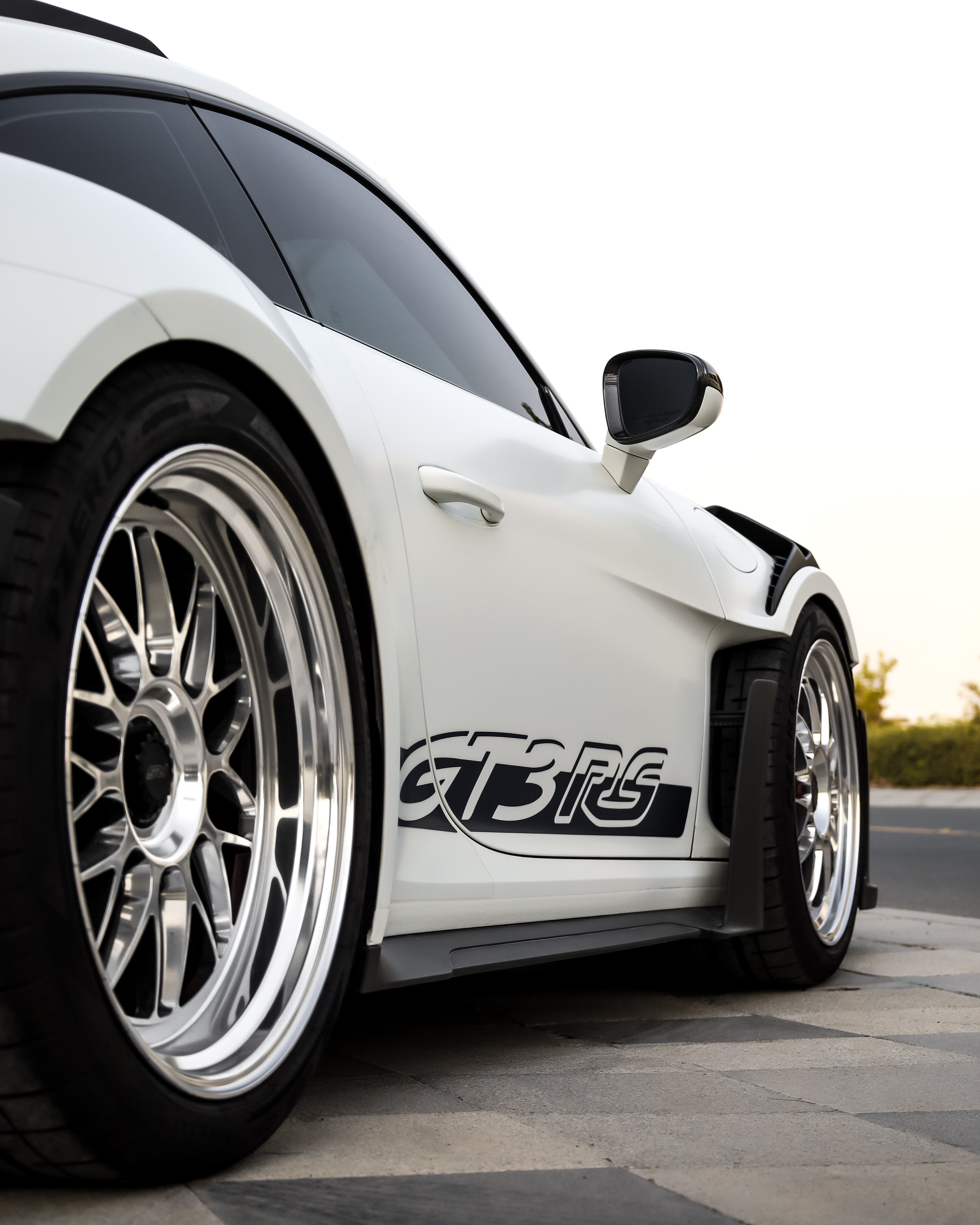 2025 PORSCHE 911 gallery image 11