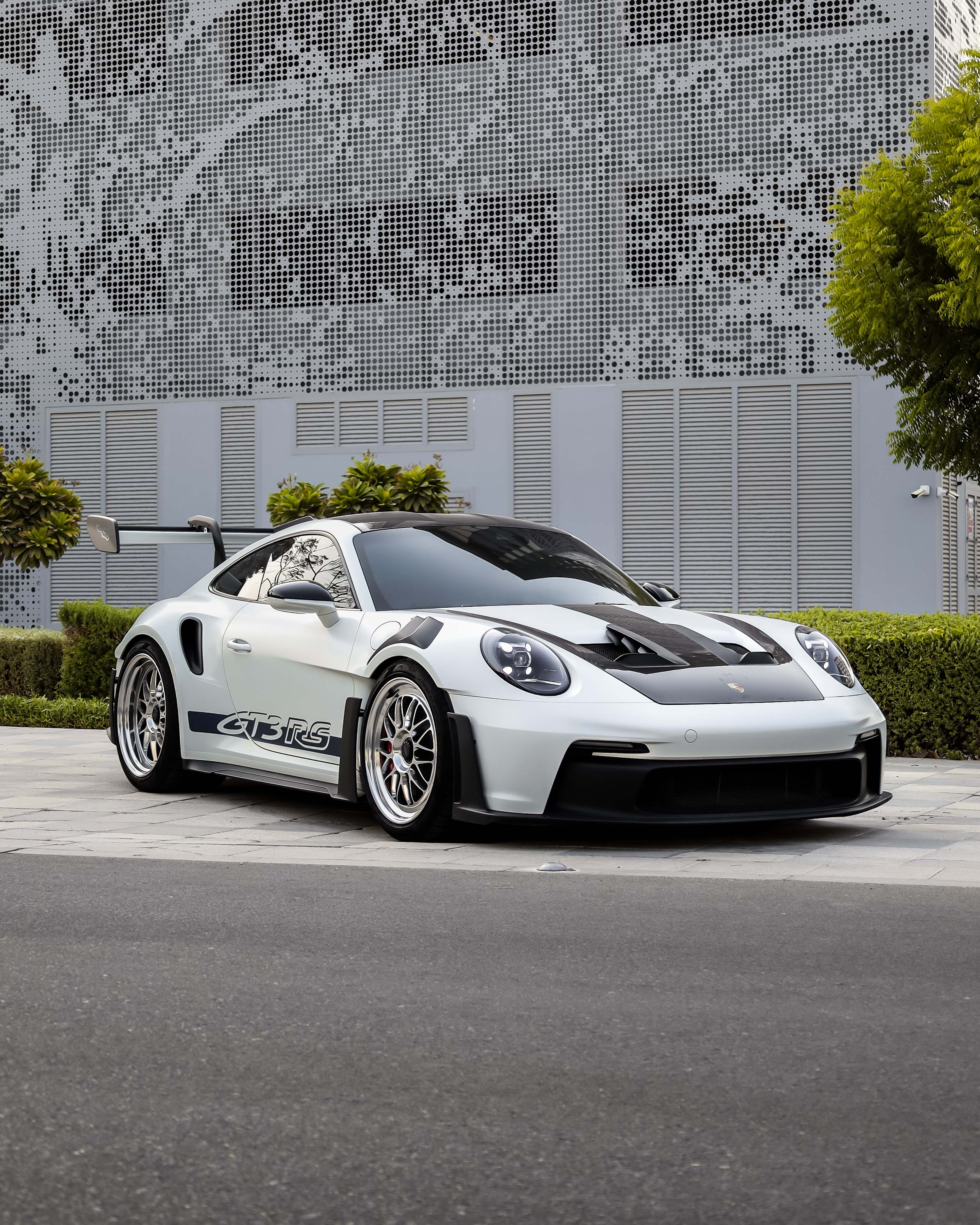 2025 PORSCHE 911 gallery image 12
