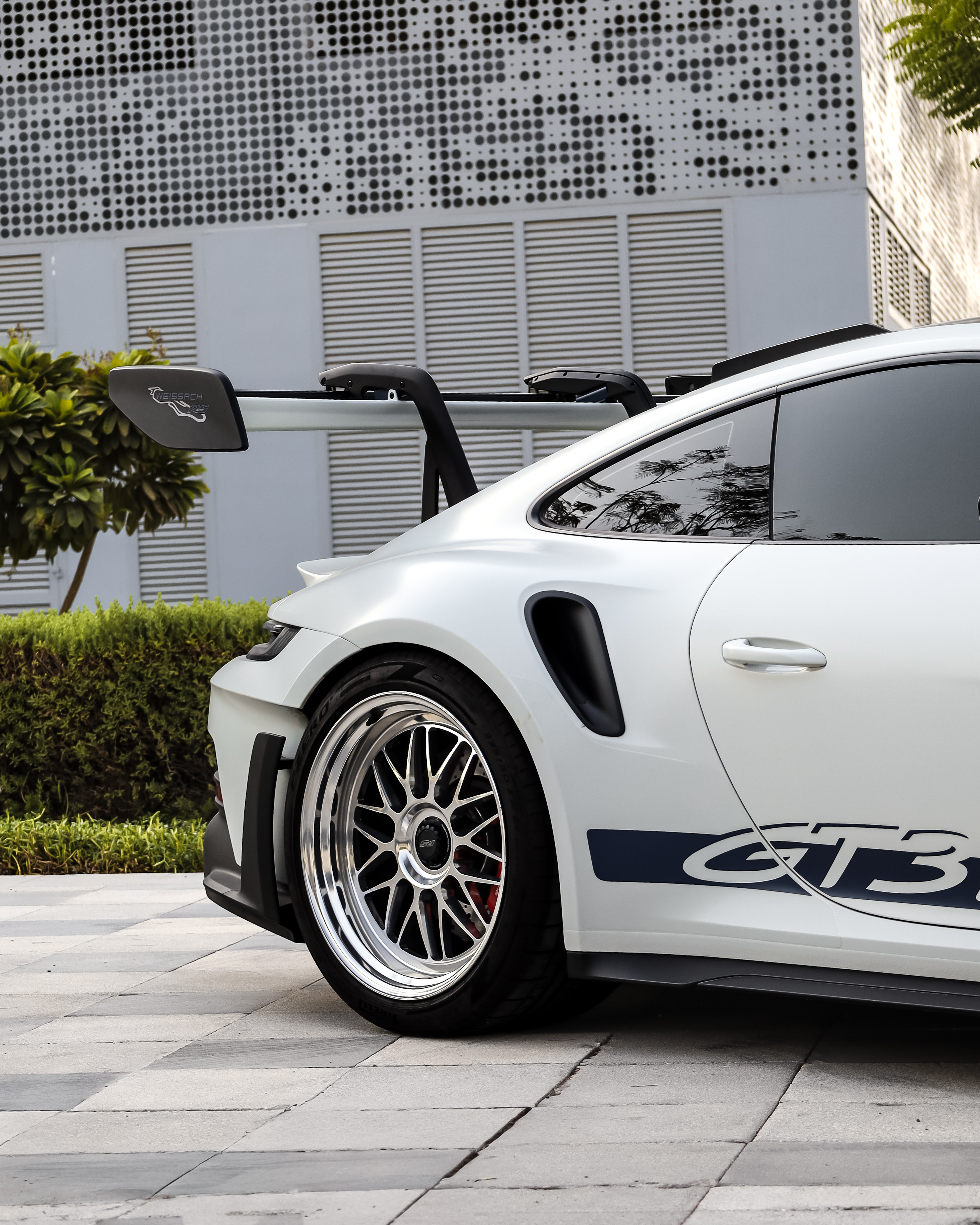 2025 PORSCHE 911 gallery image 14