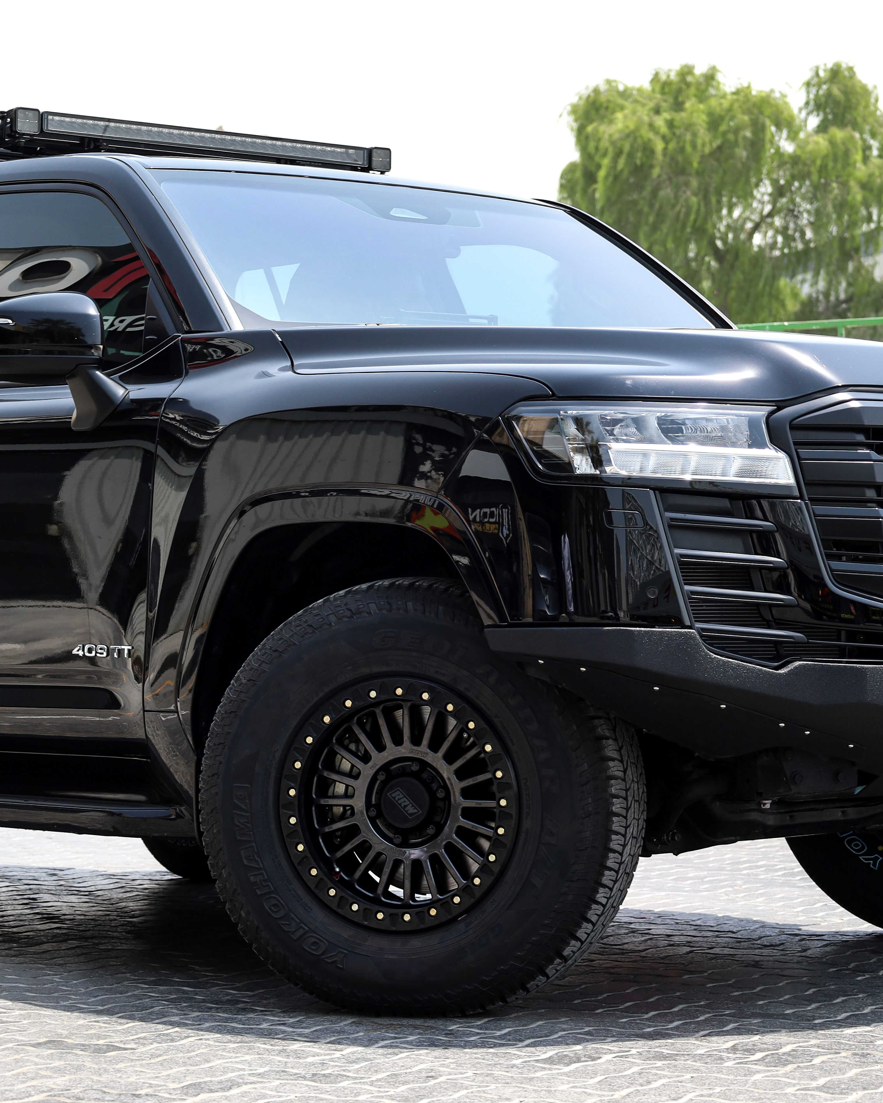2024 TOYOTA LAND CRUISER 300 gallery image 2