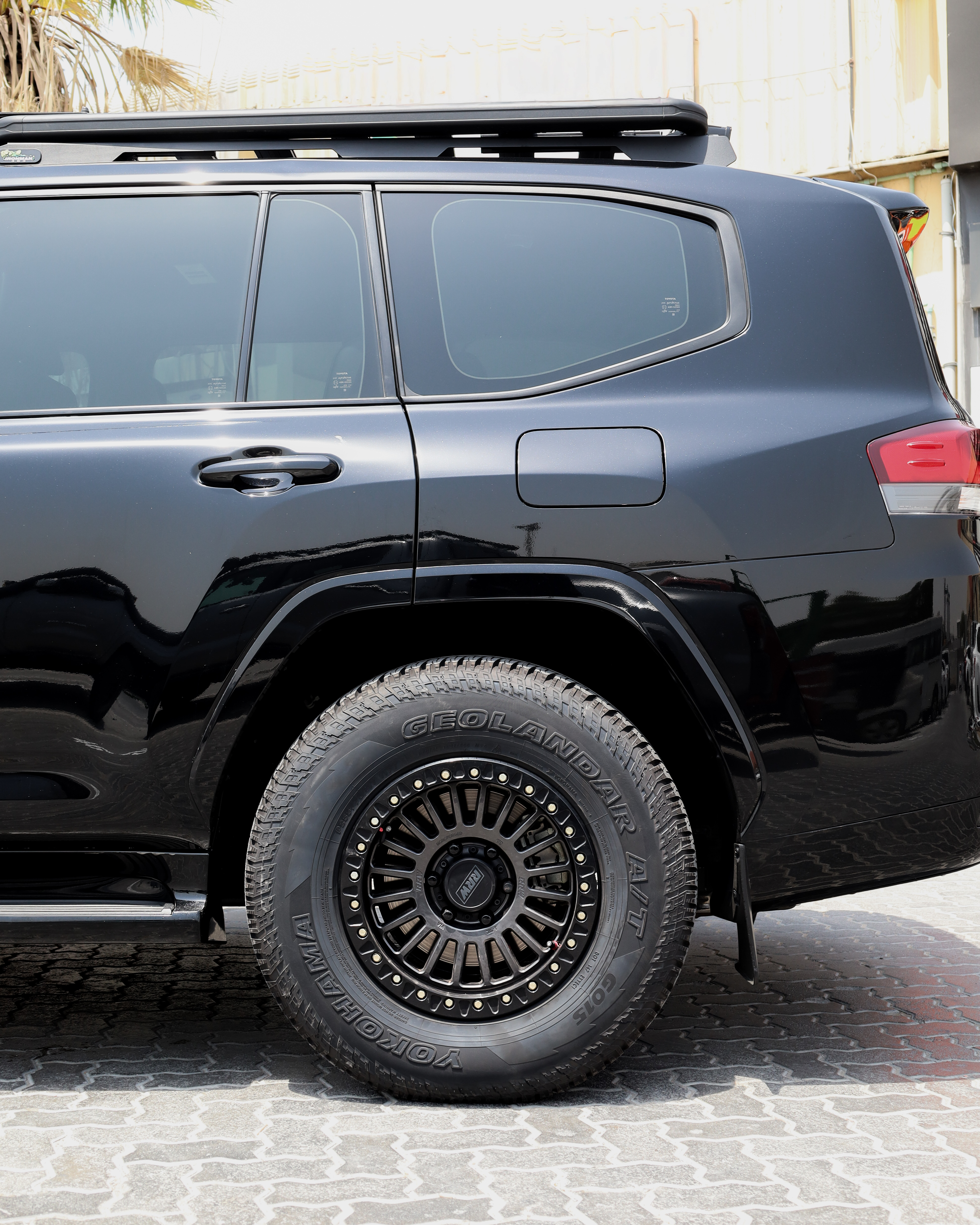2024 TOYOTA LAND CRUISER 300 gallery image 6