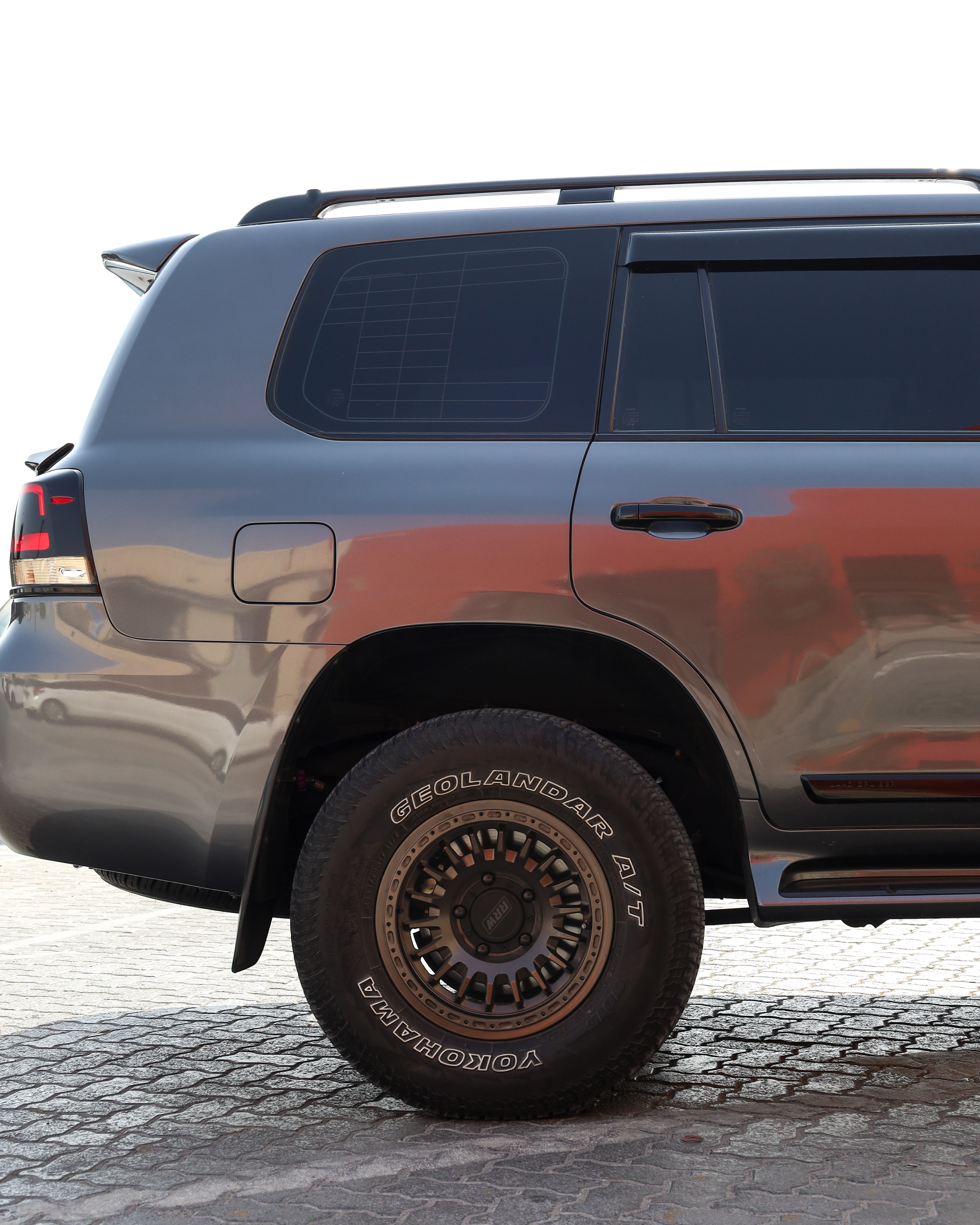 2021 TOYOTA  LAND CRUISER 200 gallery image 5