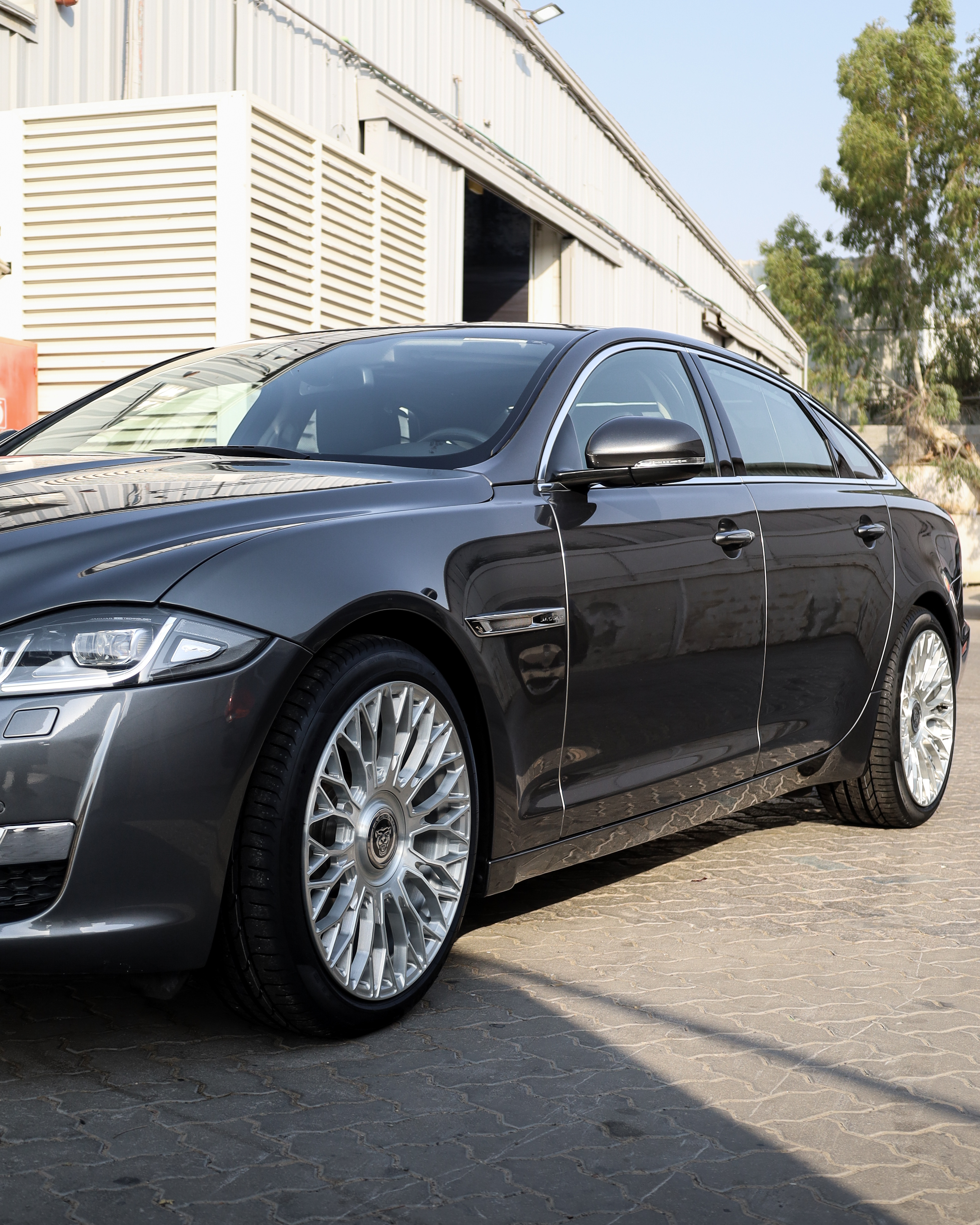 2017 JAGUAR XJL gallery image 7