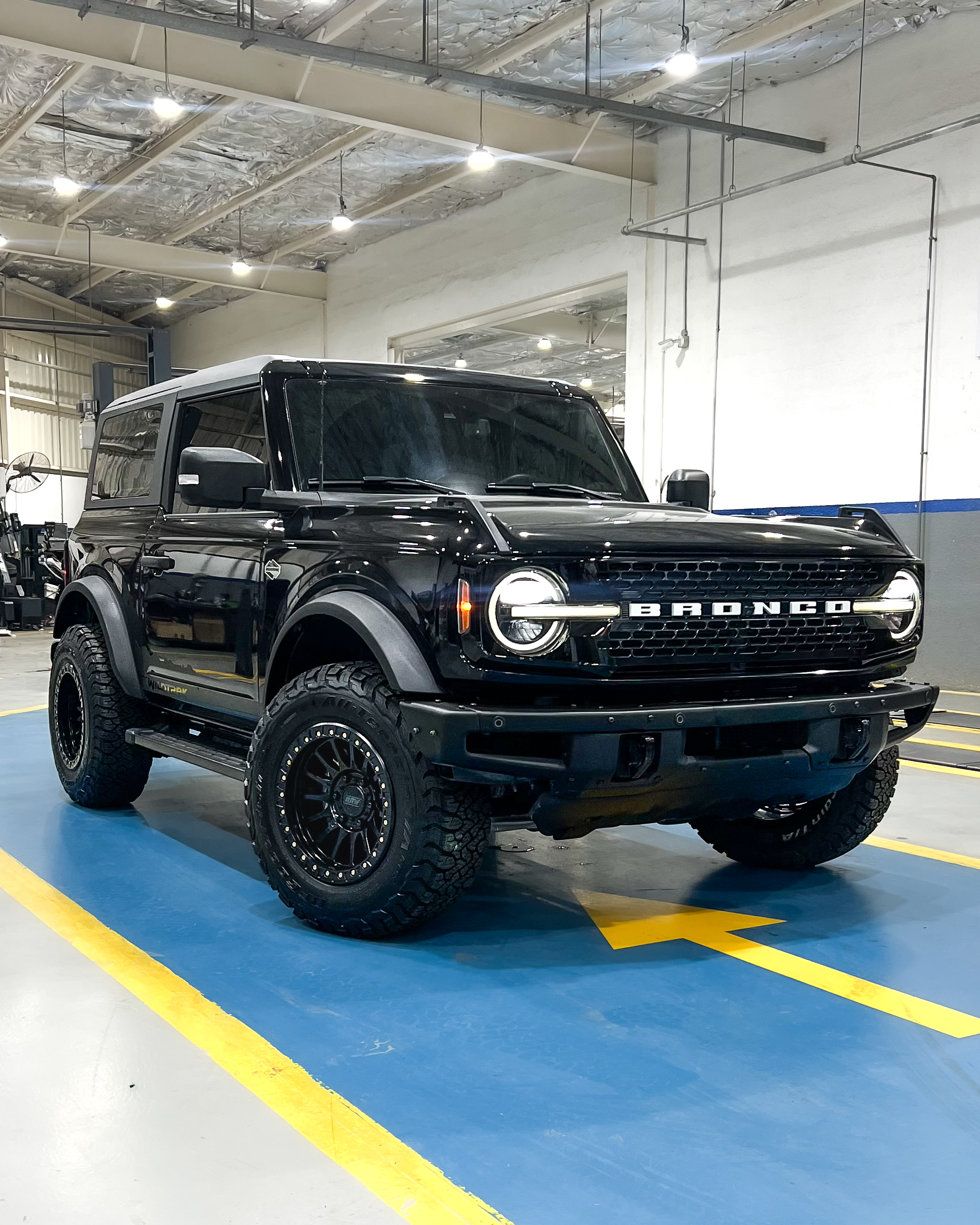 2023 FORD BRONCO