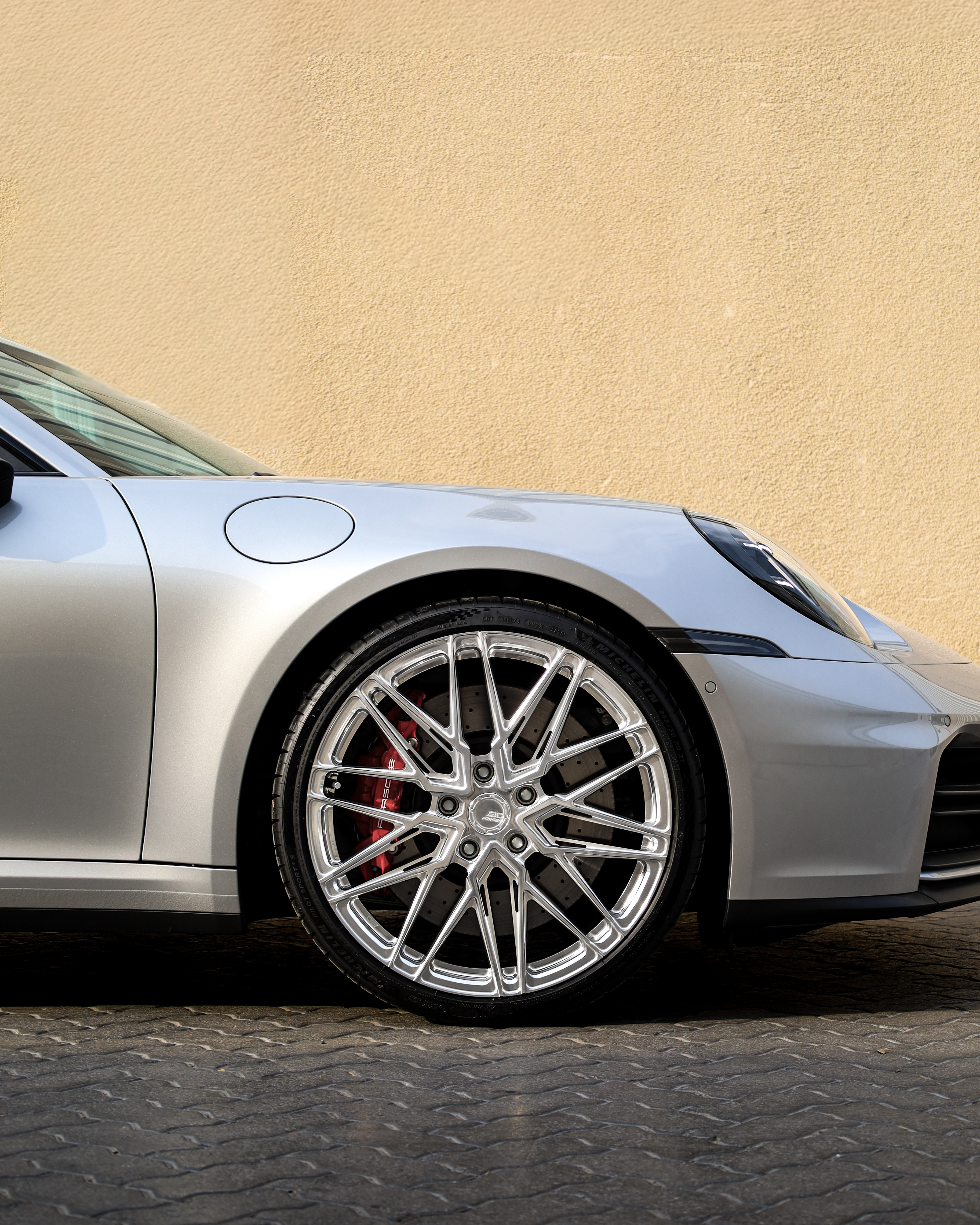 2026 PORSCHE 911 gallery image 3