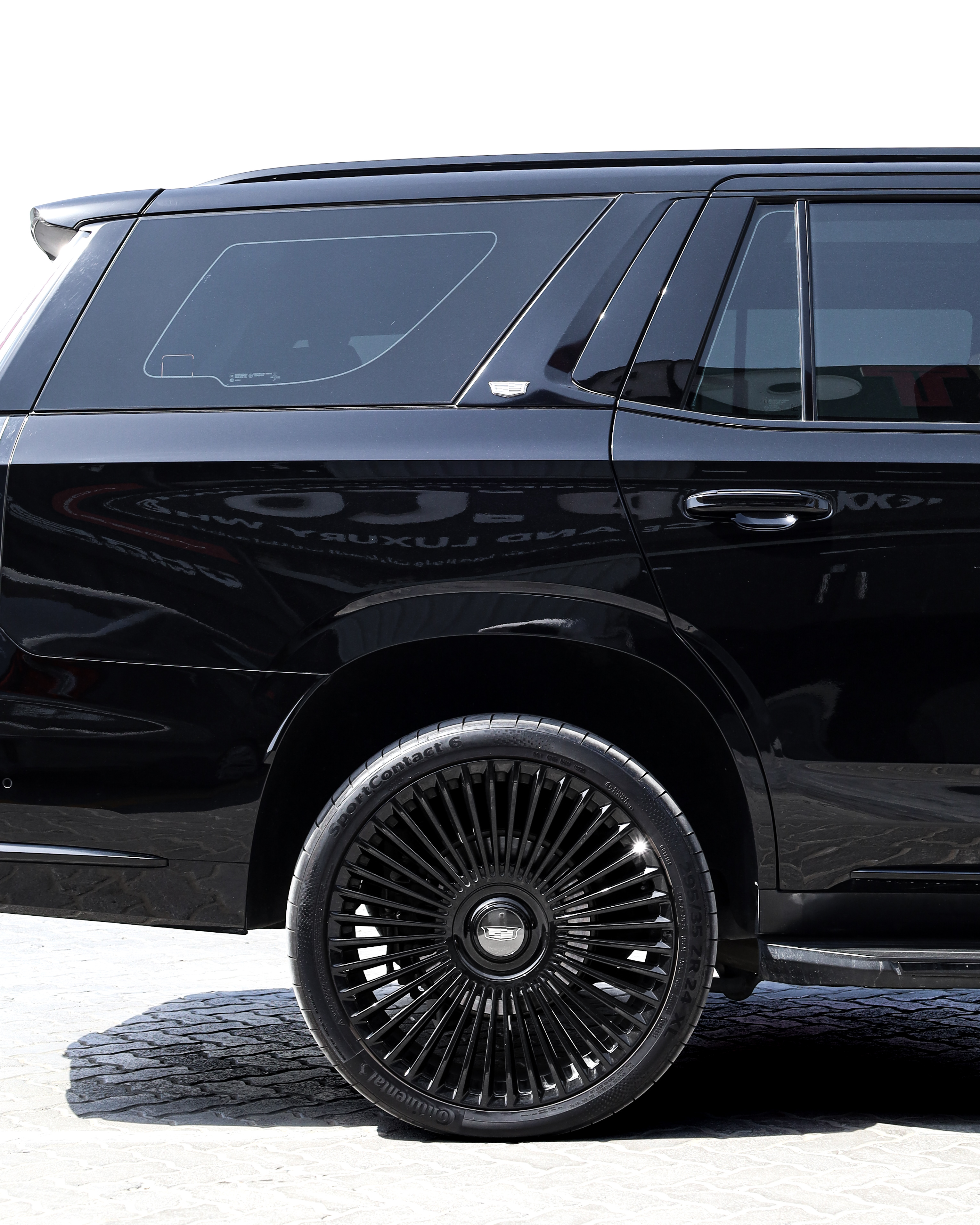 2022 CADILLAC ESCALADE gallery image 4