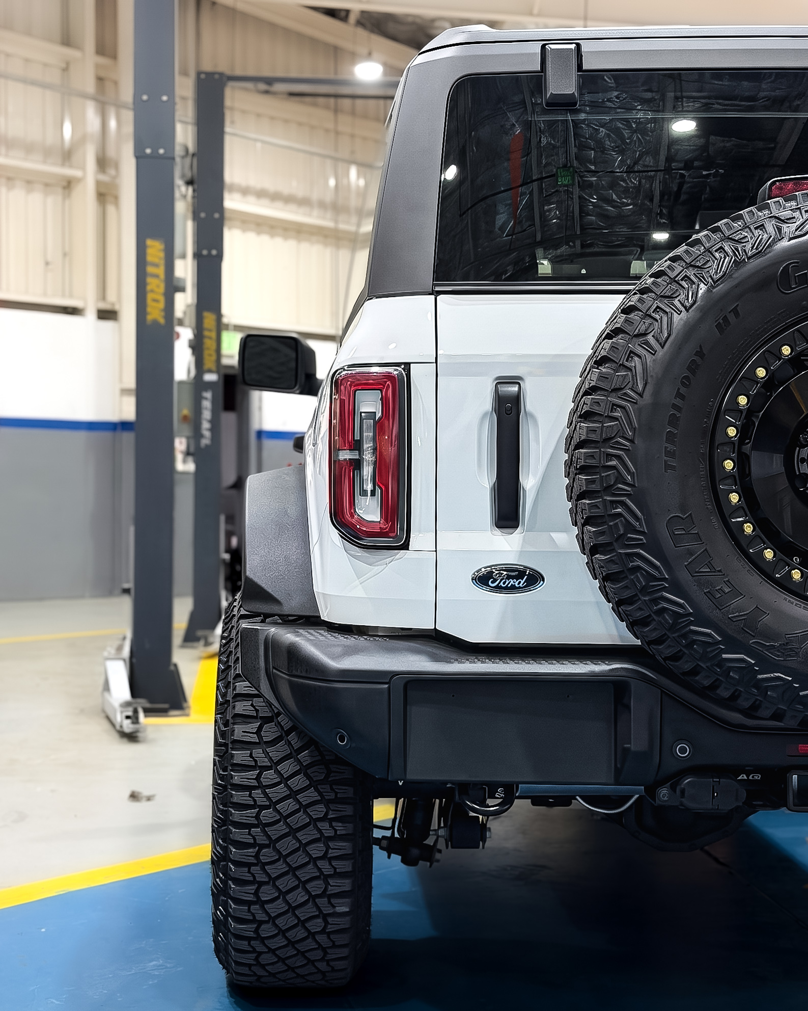 2023 FORD BRONCO gallery image 7