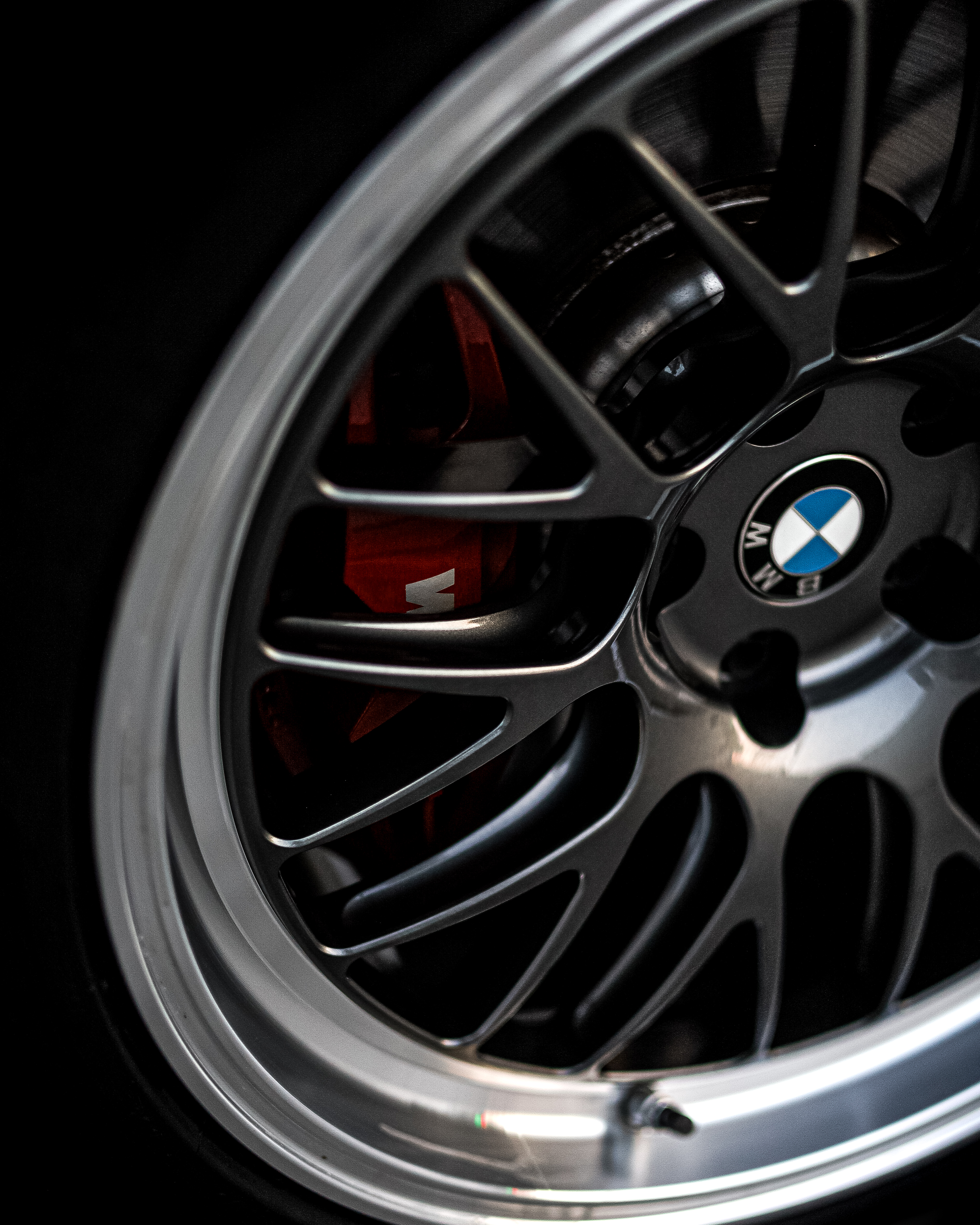 2024 BMW  2 SERIES gallery image 3