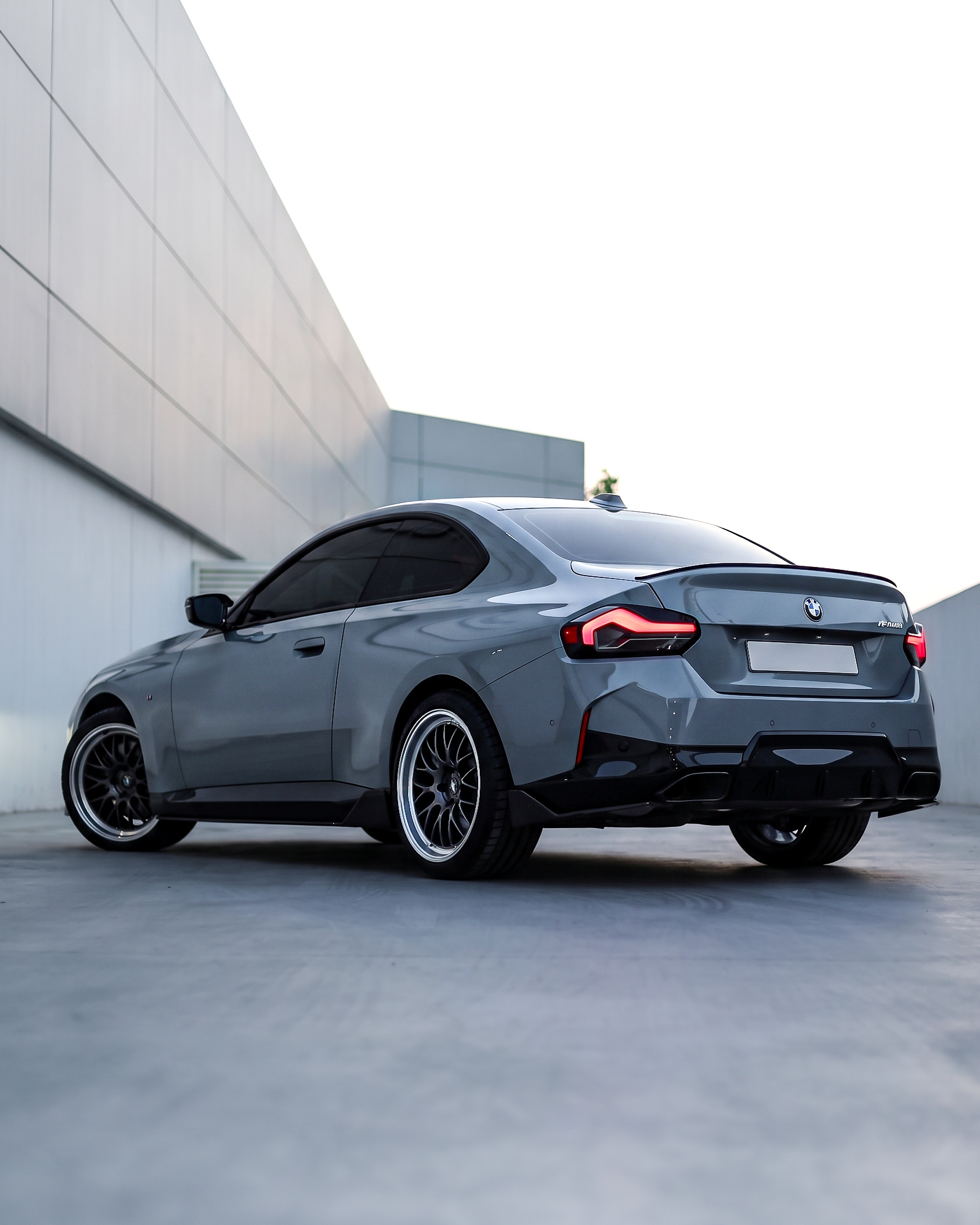 2024 BMW  2 SERIES gallery image 4