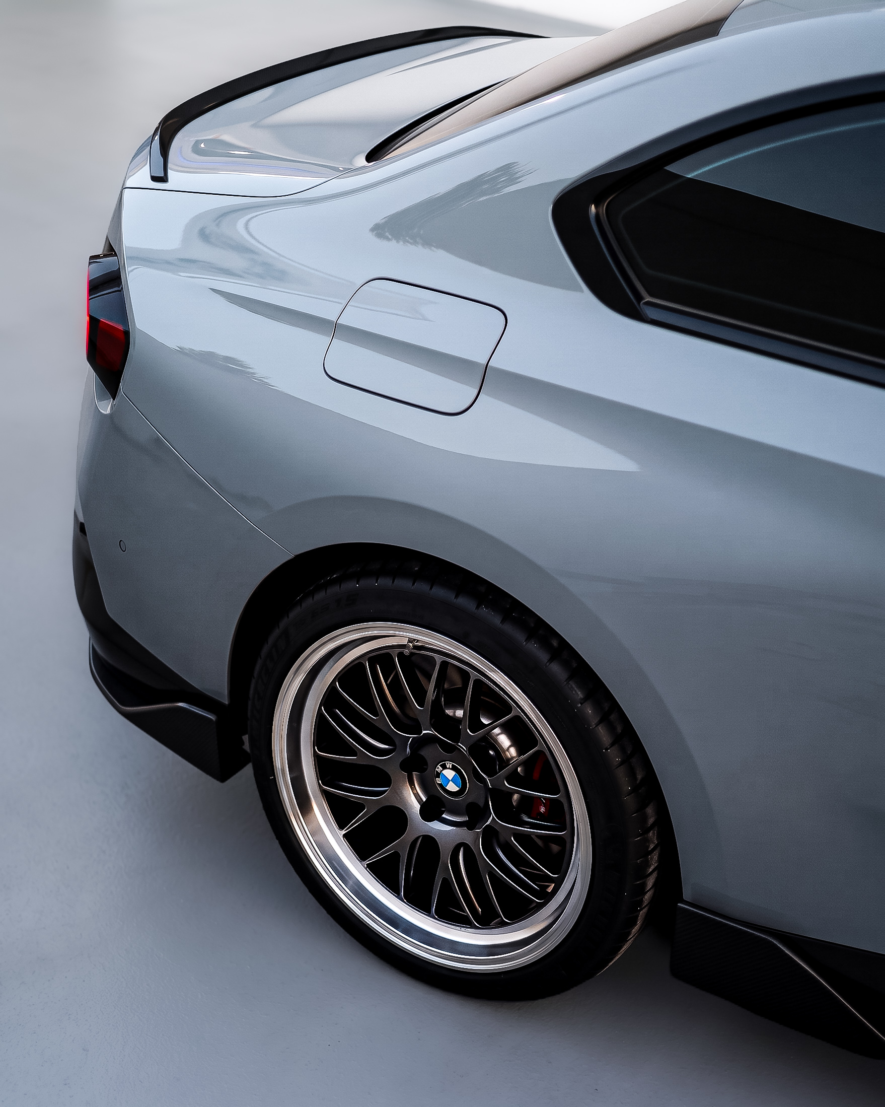 2024 BMW  2 SERIES gallery image 5