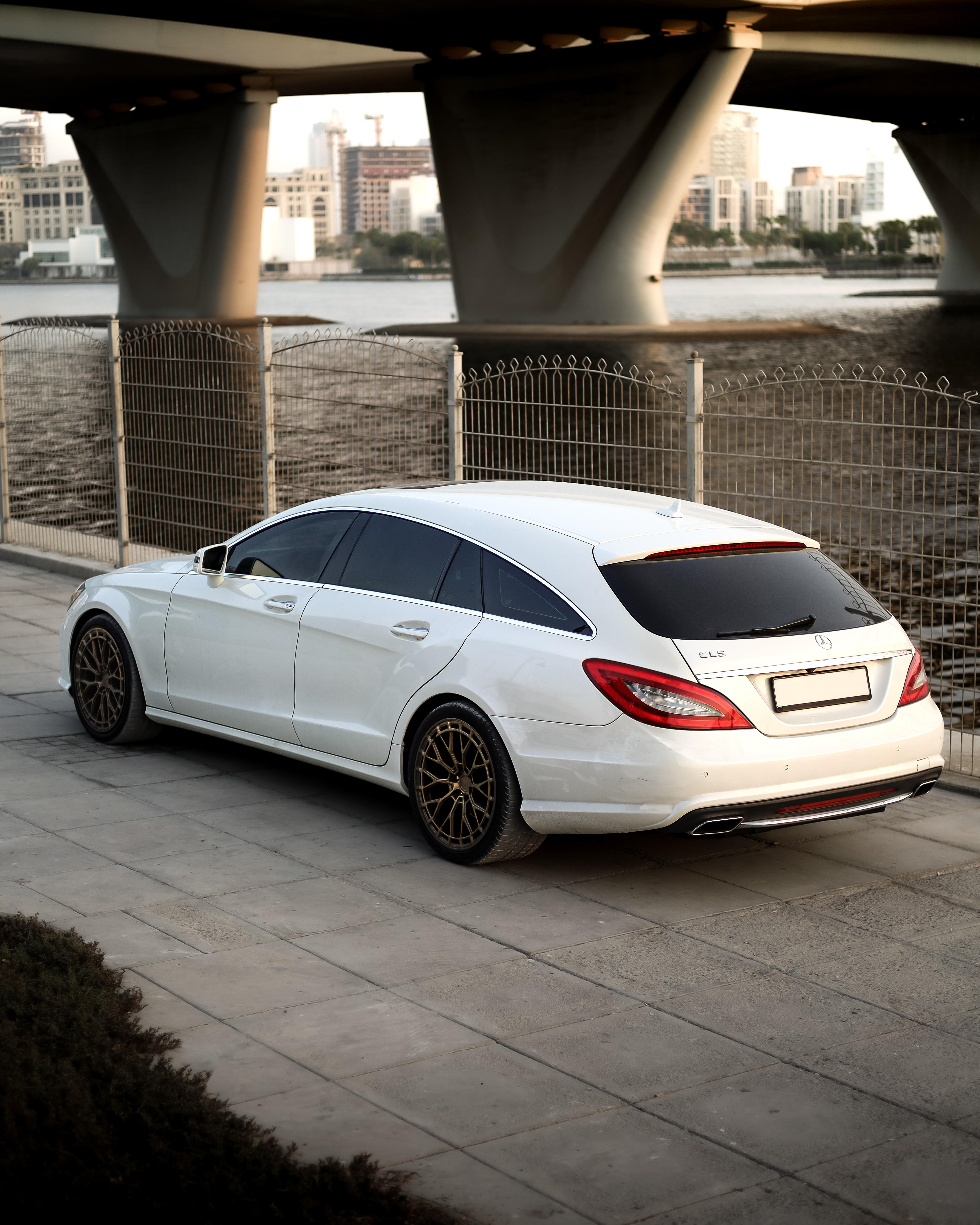 2013 MERCEDES BENZ CLS CLASS \ AMG CLASS gallery image 6