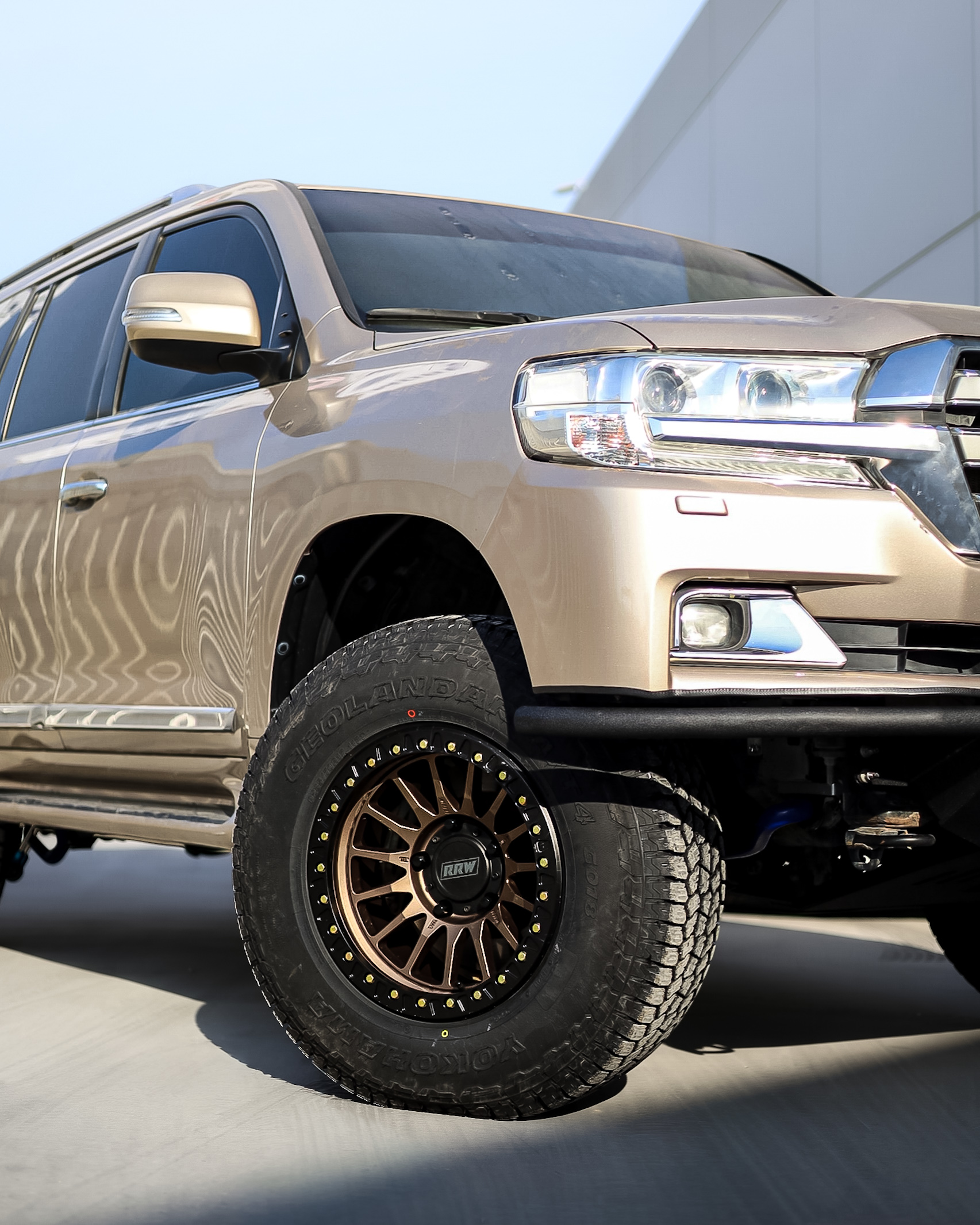 2016 TOYOTA LAND CRUISER 200 gallery image 2